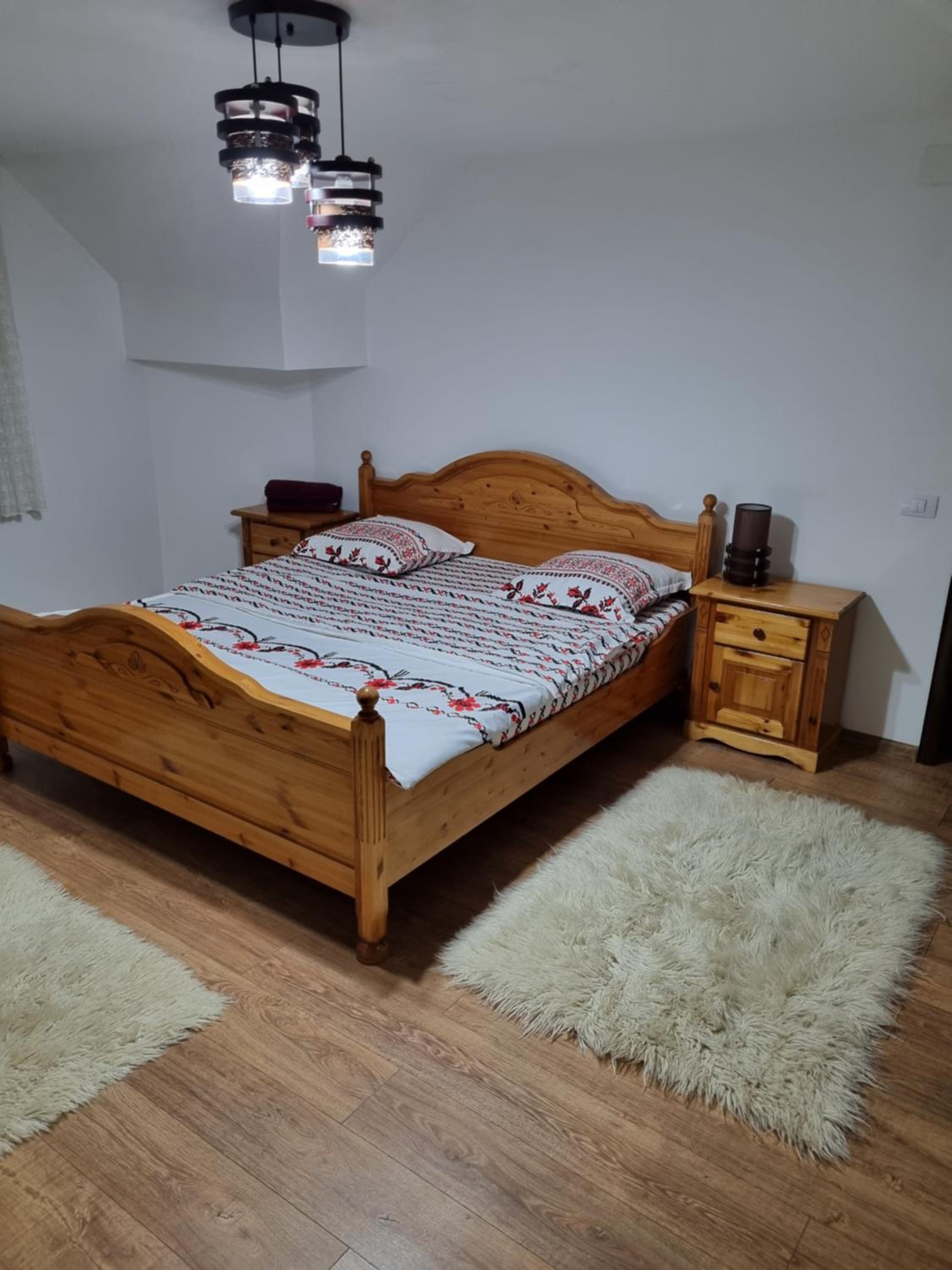Seven-Bedroom House photo 1