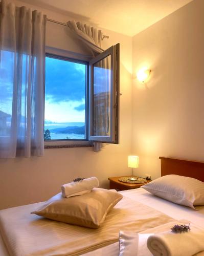 Apartment with Pool View  - Photo 12