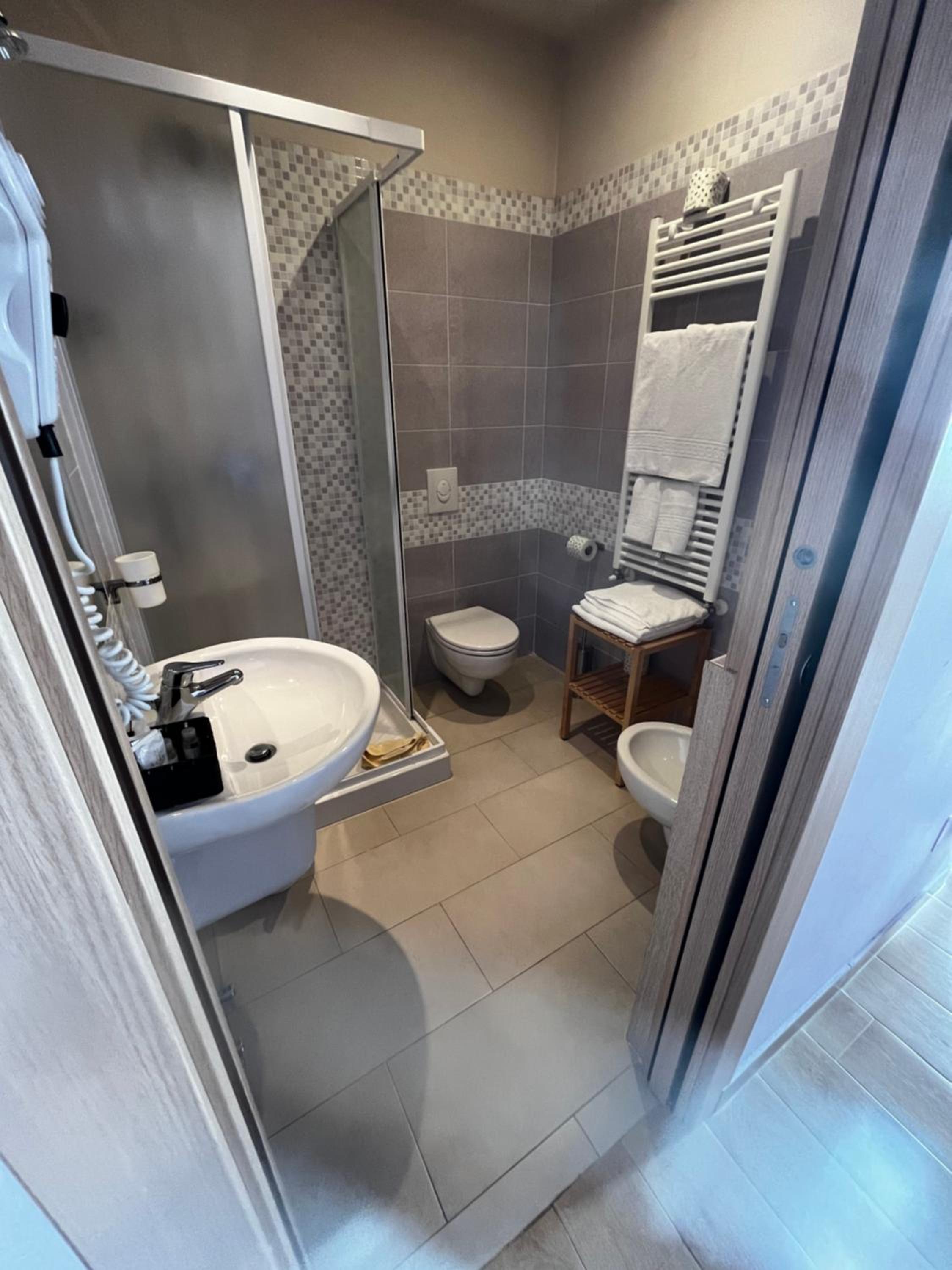 Superior Triple Room photo 3