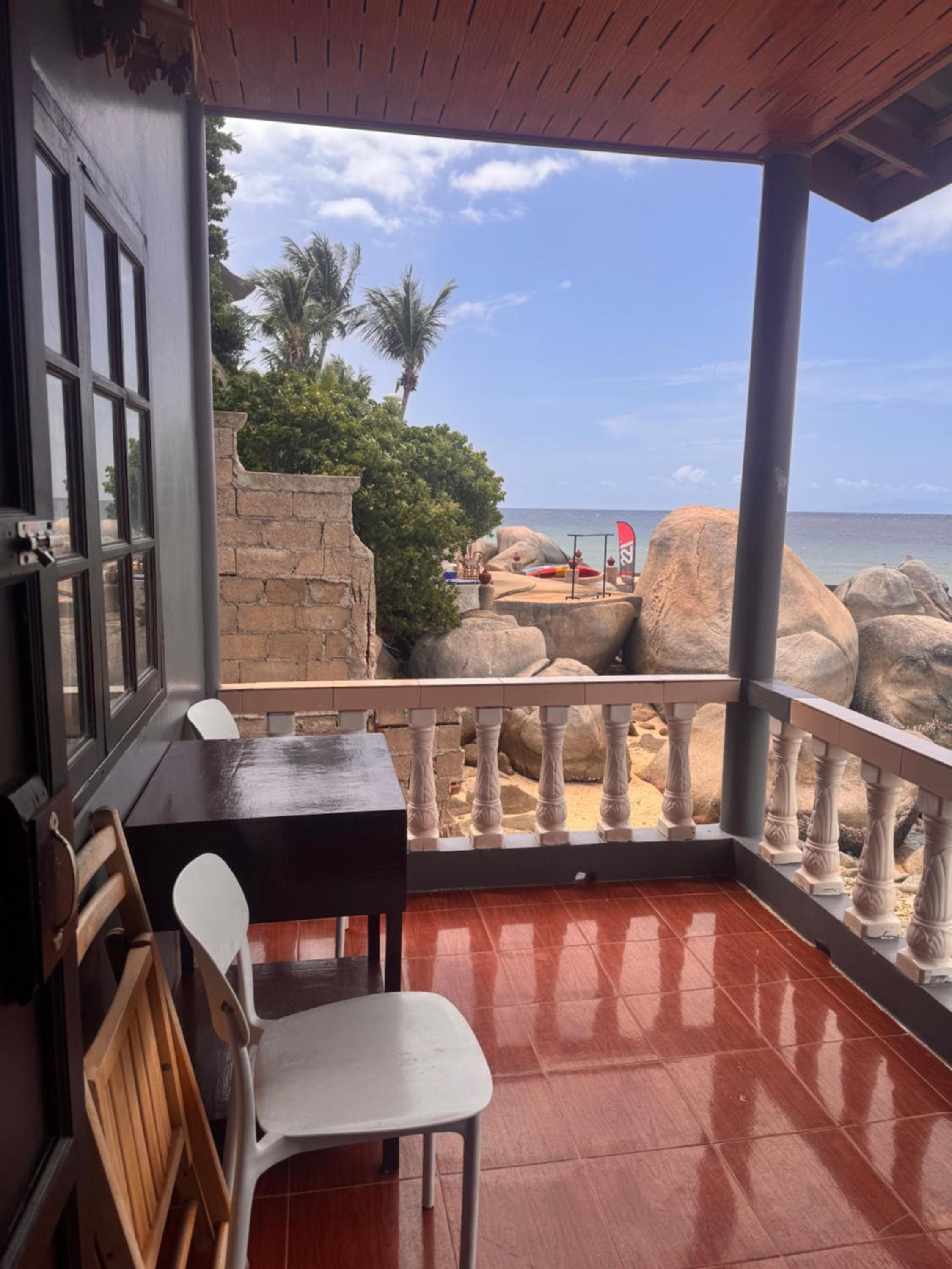 Bungalow with Sea View photo 2