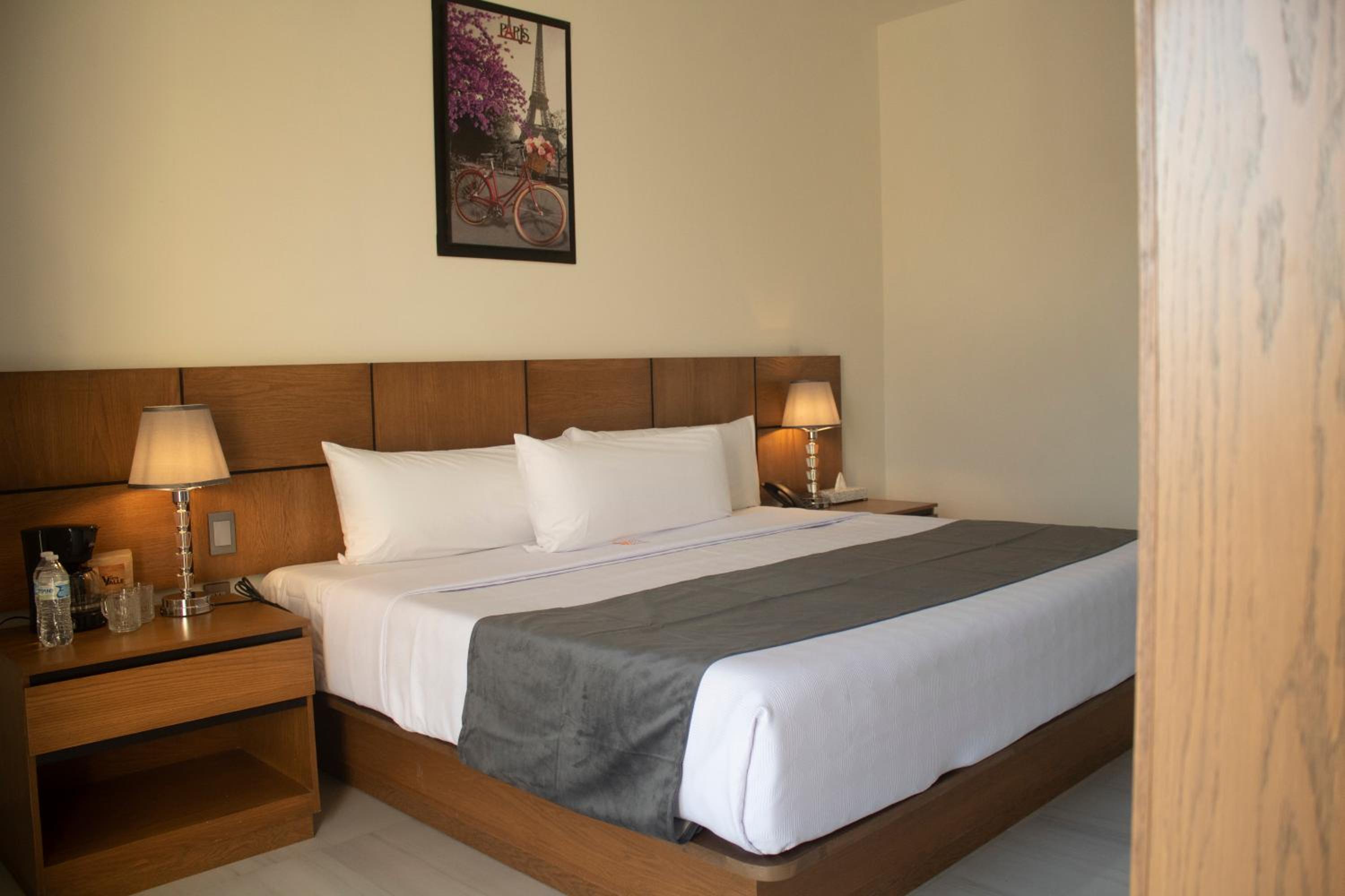 Budget Double Room - Photo 1