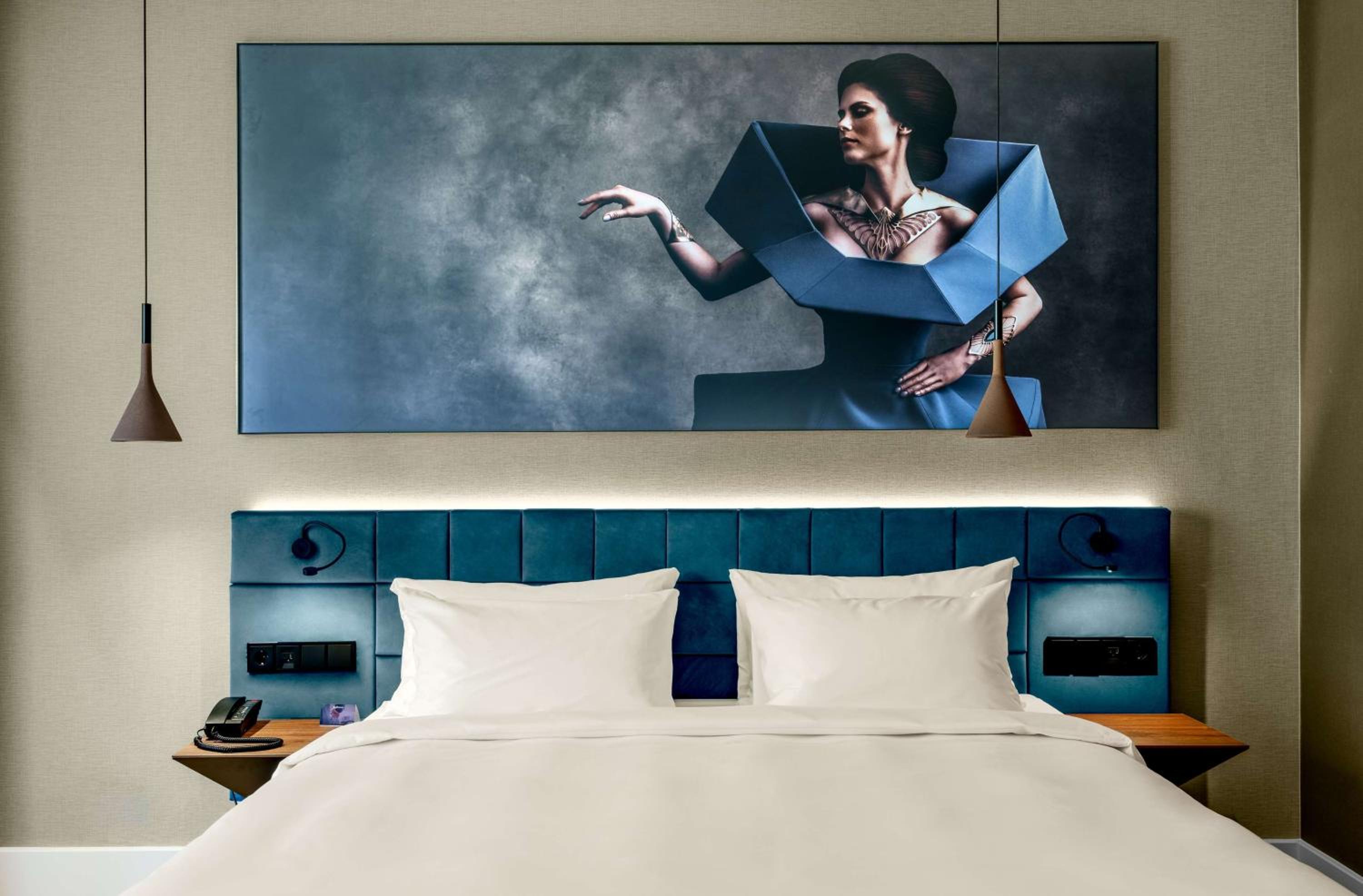 Standard Double or Twin Room - Photo 11