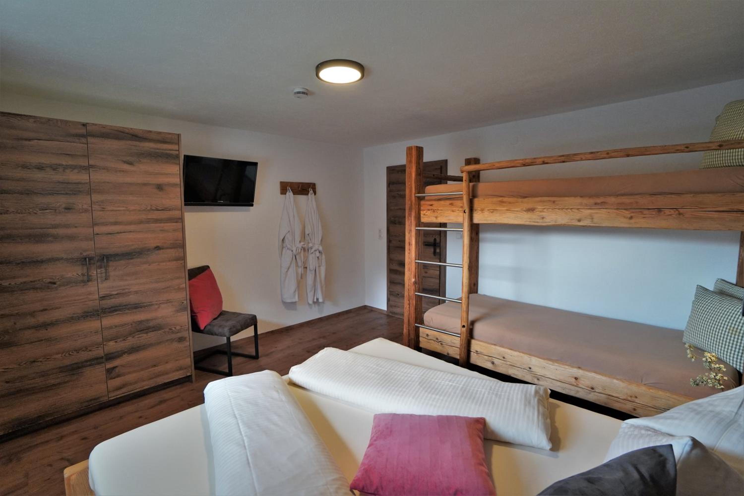 Deluxe Apartment photo 3