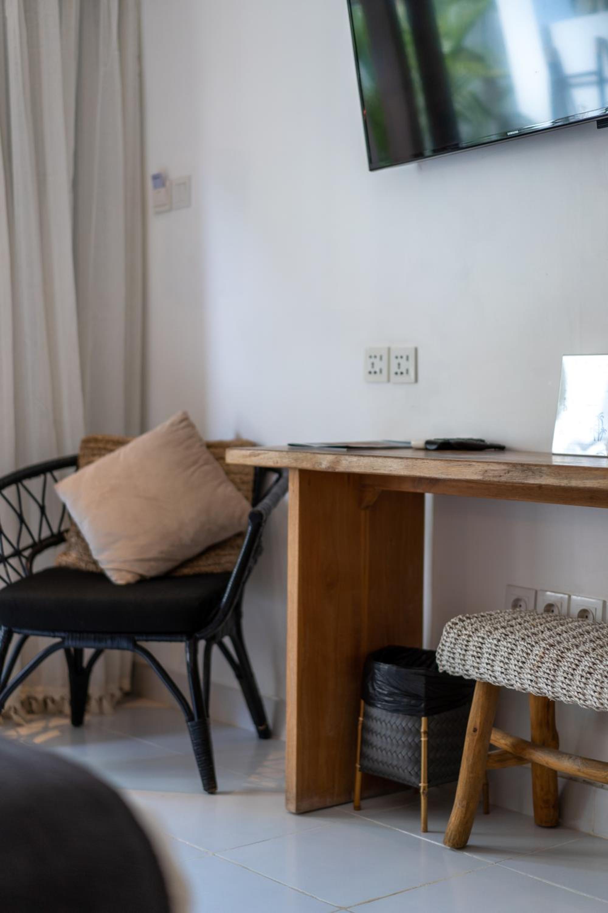 Superior Double or Twin Room with Garden View - Photo 10