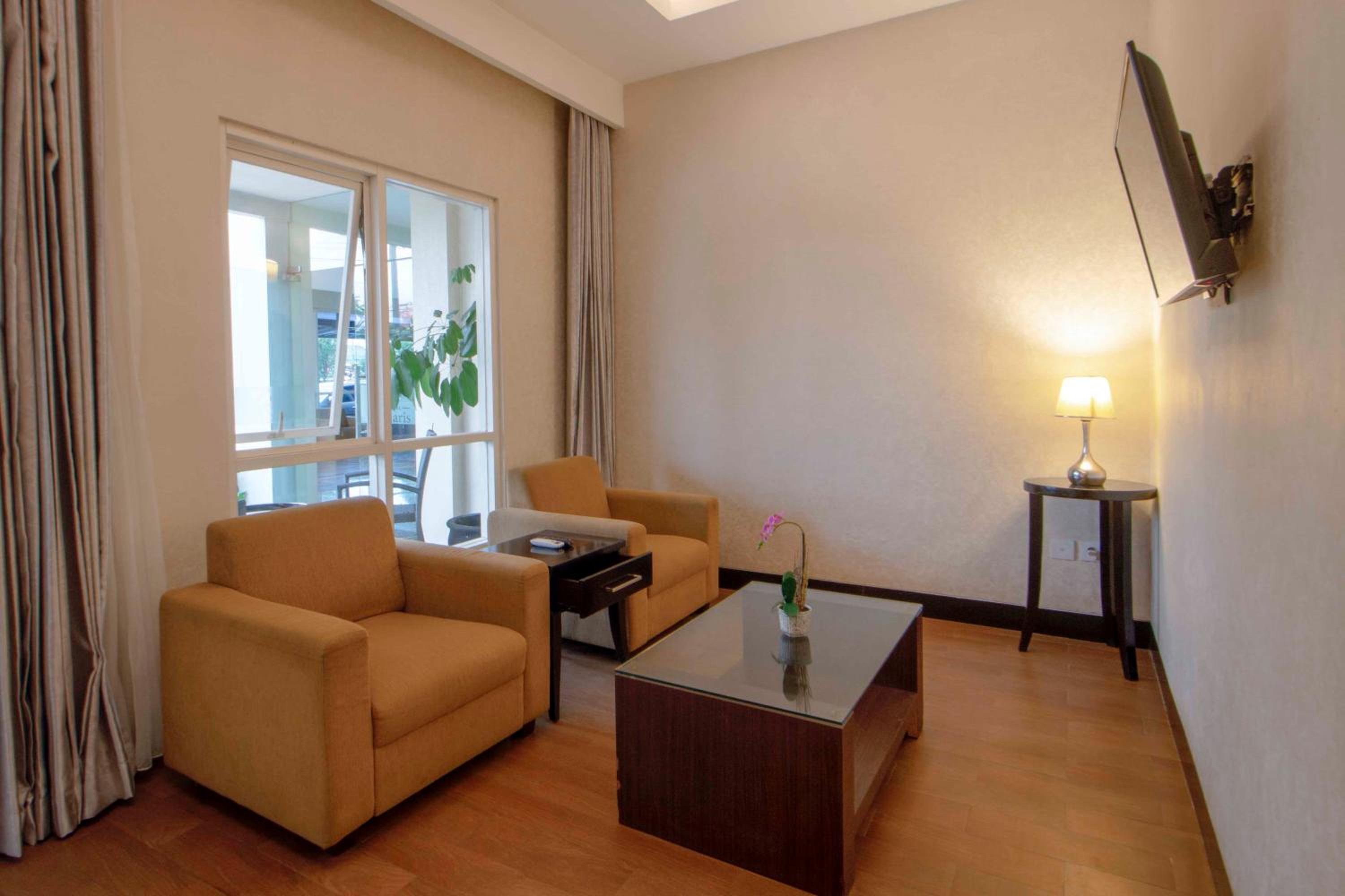 Deluxe Suite photo 2