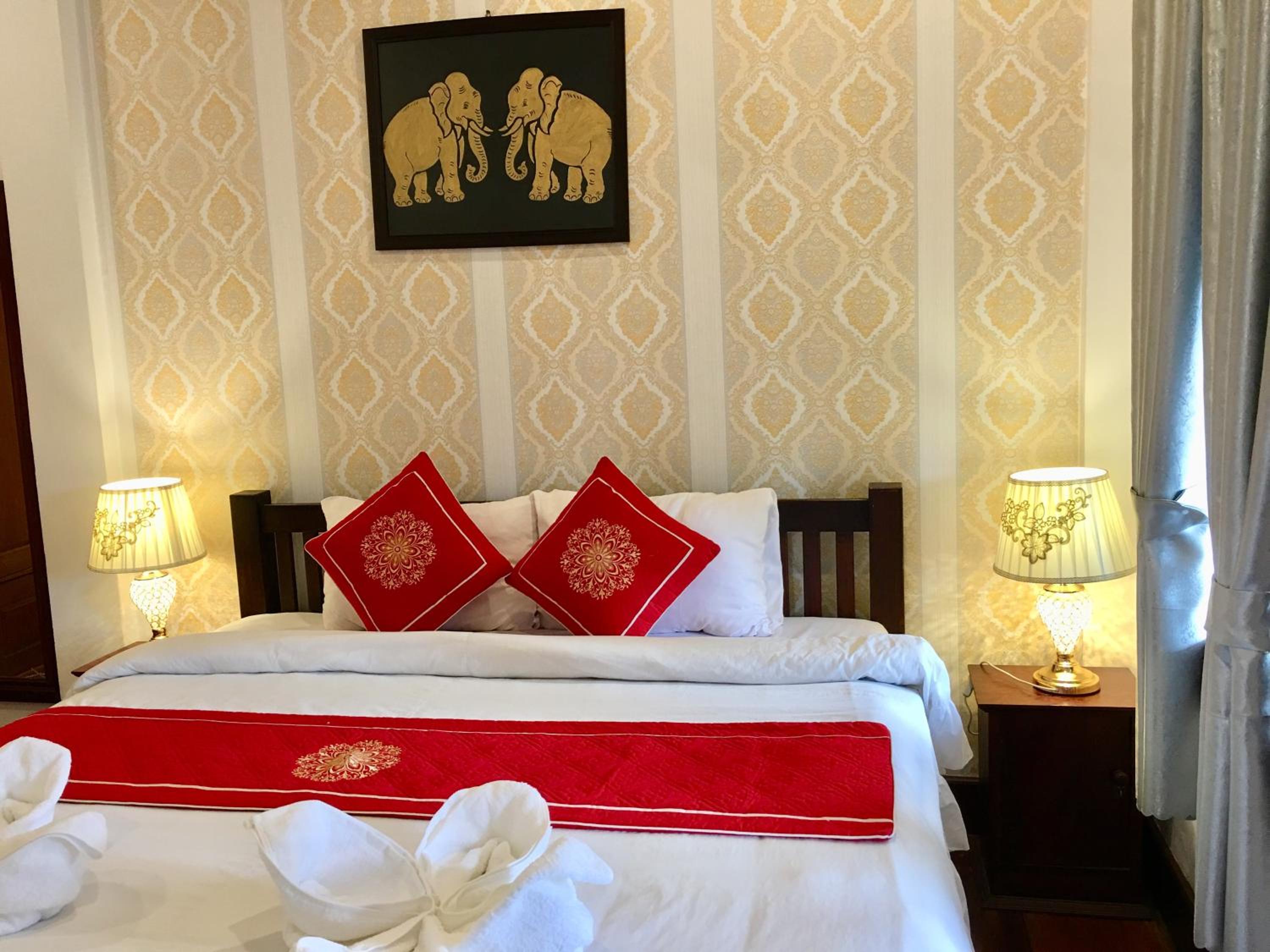 Standard Double Room - Photo 9