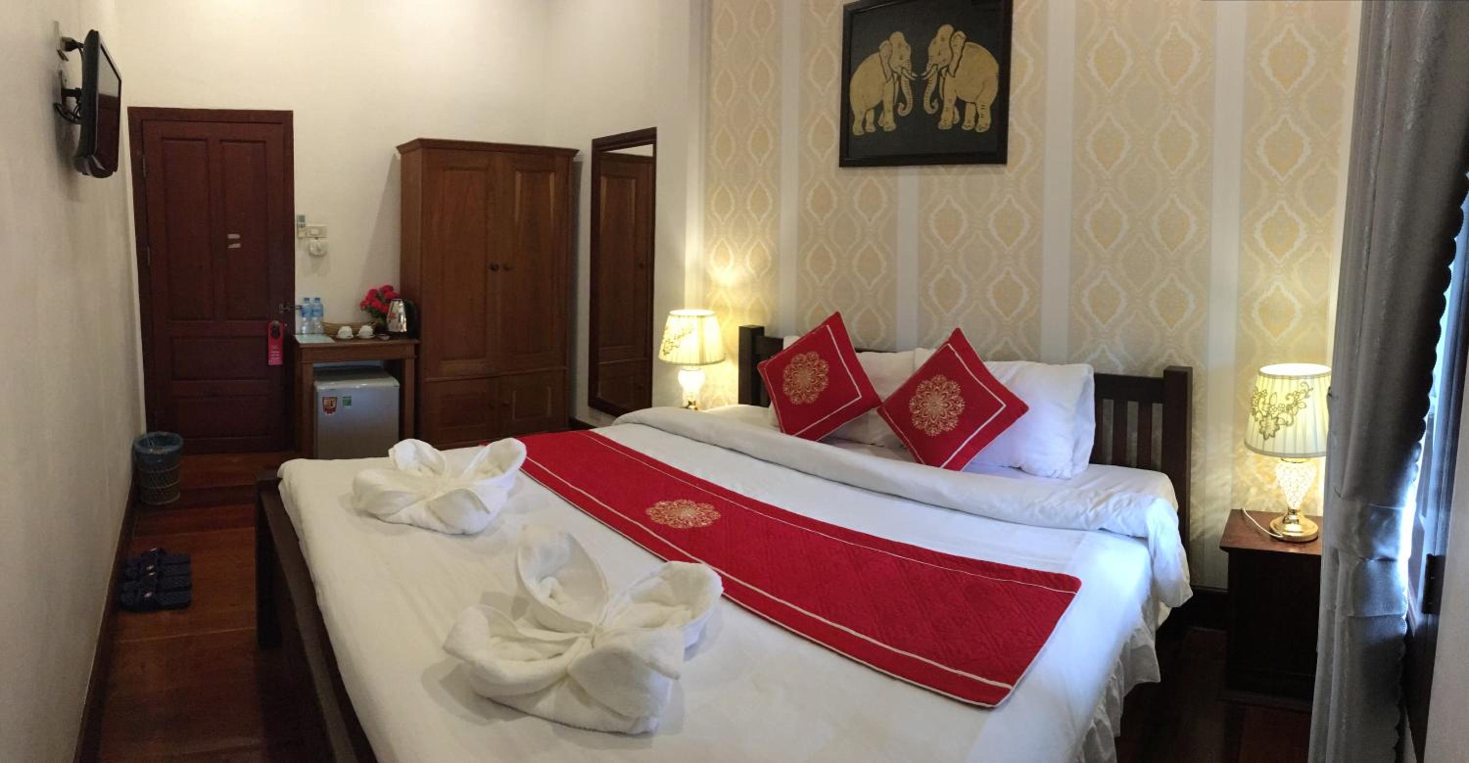 Standard Double Room - Photo 12