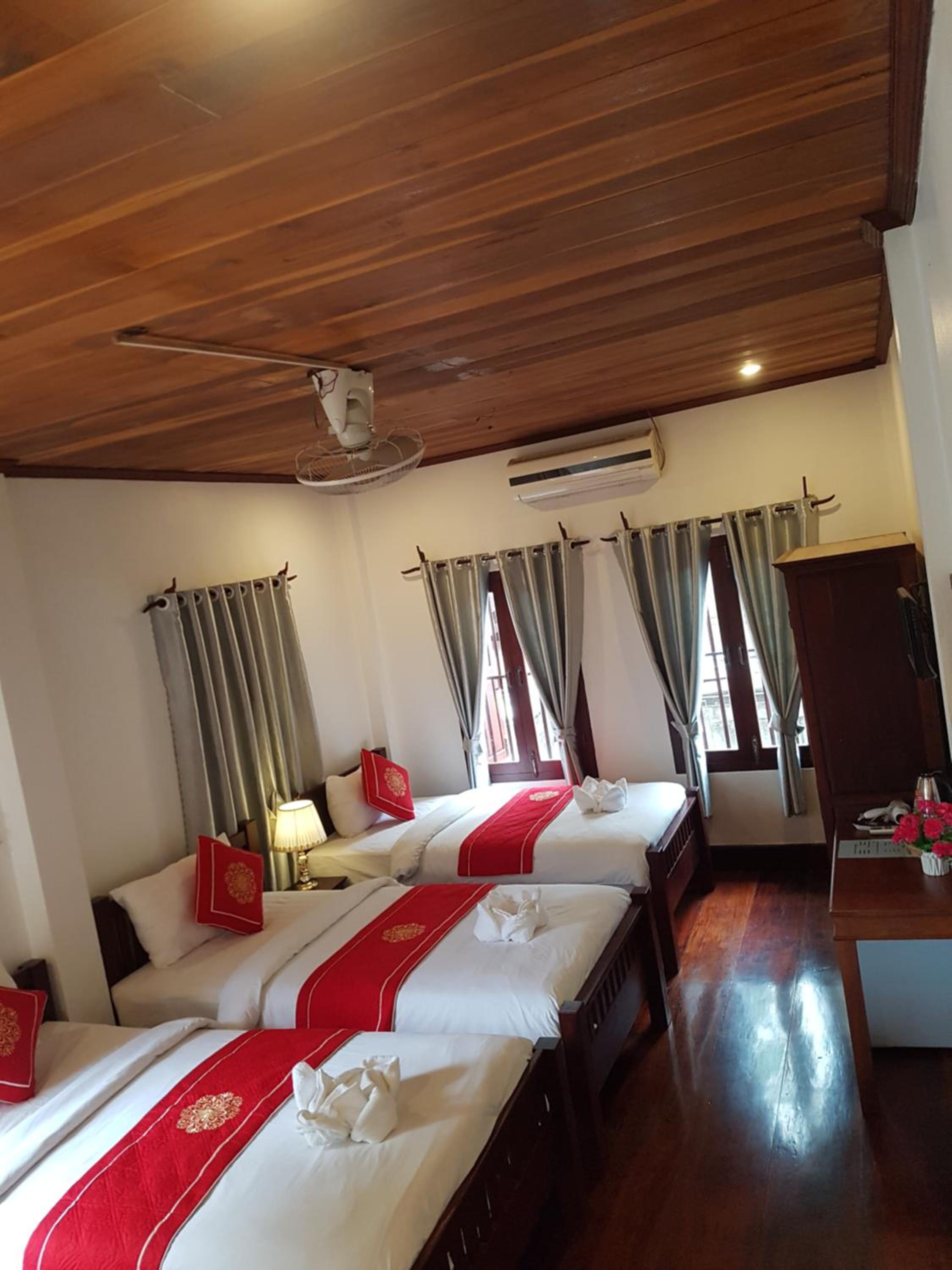 Deluxe Family Room - Photo 10