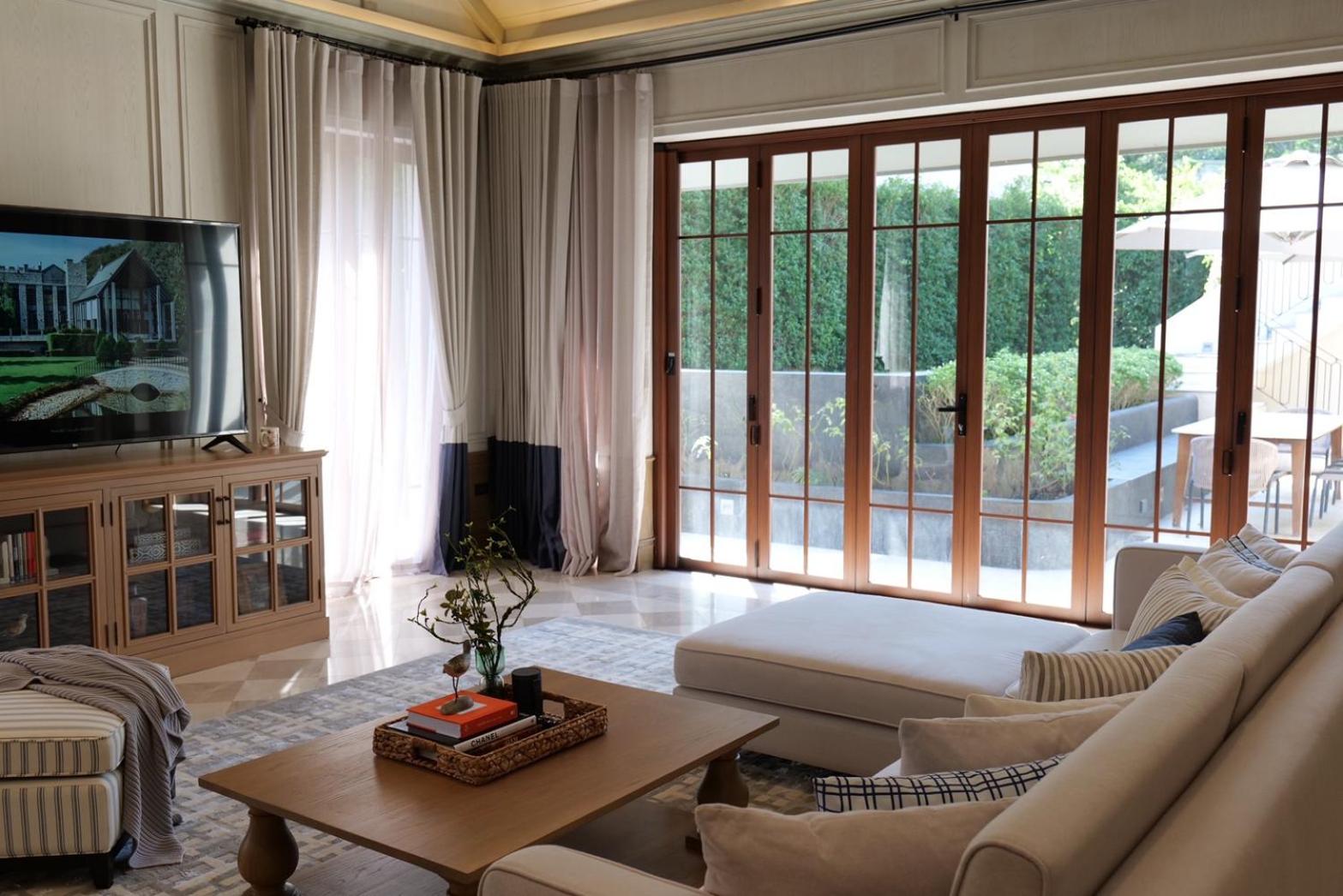 Six-Bedroom House - Photo 34