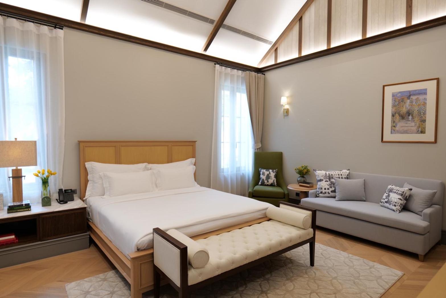 Six-Bedroom House - Photo 17