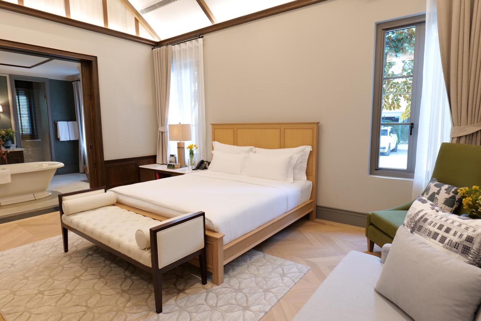 Six-Bedroom House - Photo 15