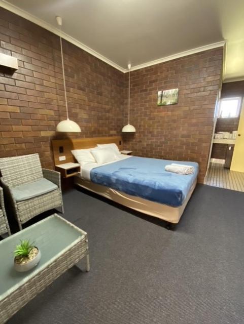 Deluxe Family Room - Photo 1