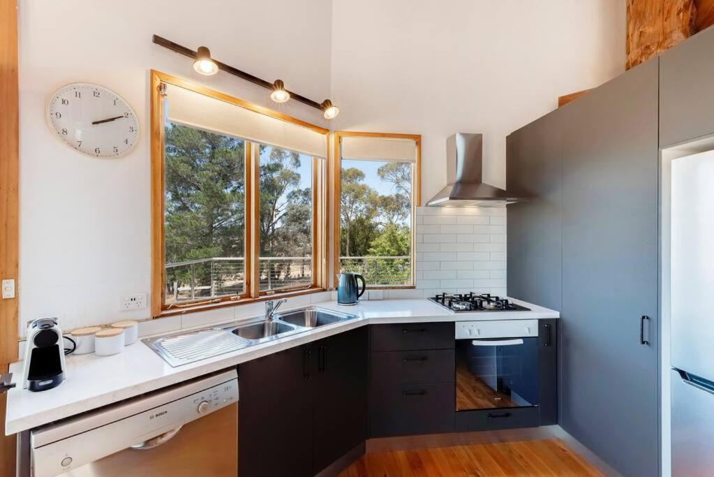 Two-Bedroom House photo 3