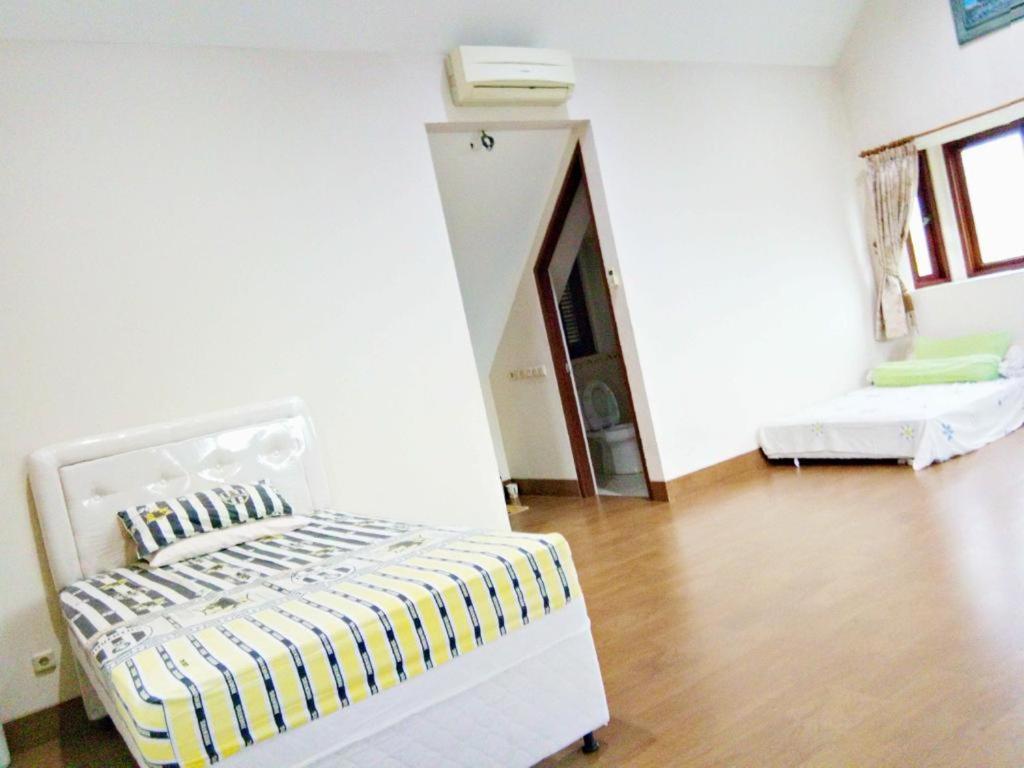 One-Bedroom House photo 1