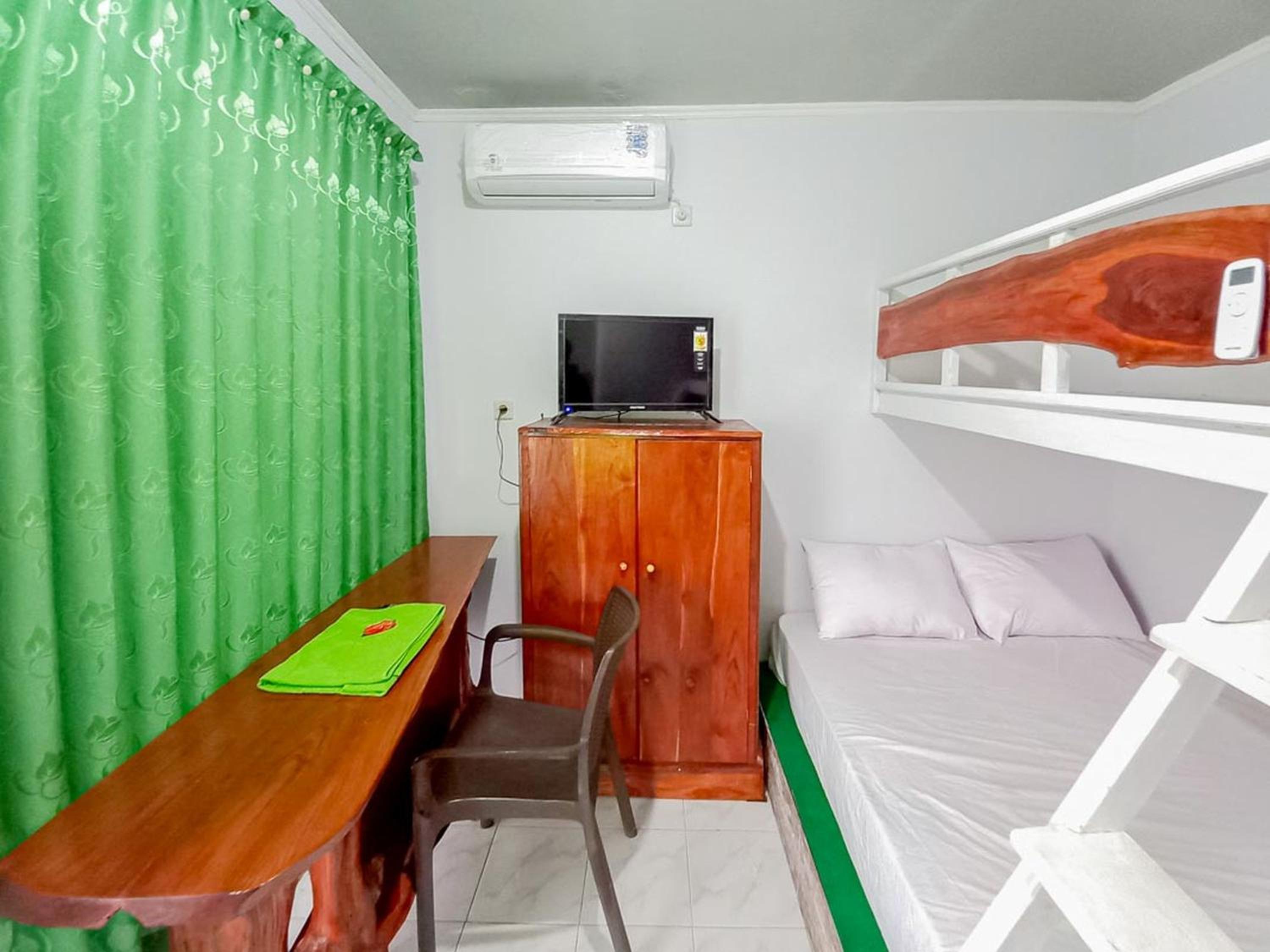 Economy Double Room photo 2