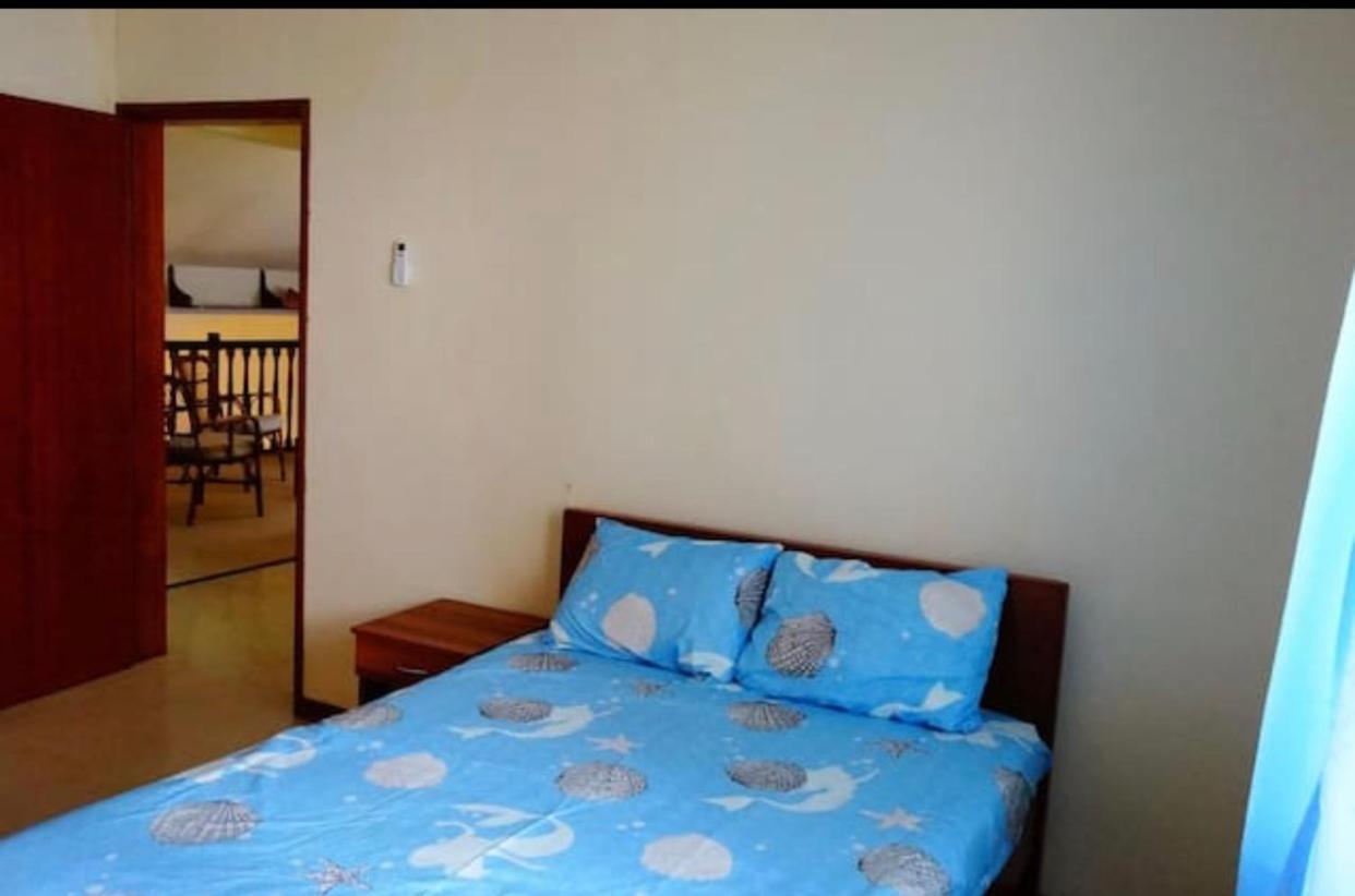 Two-Bedroom House photo 2