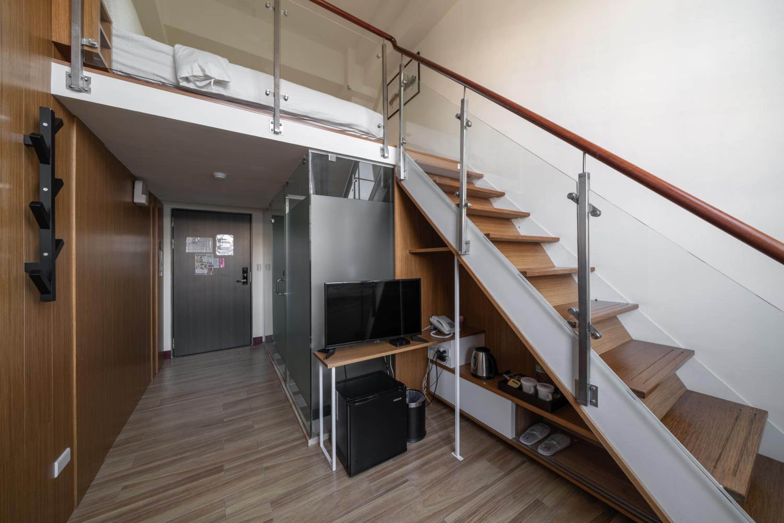 Standard Double Room - Photo 9