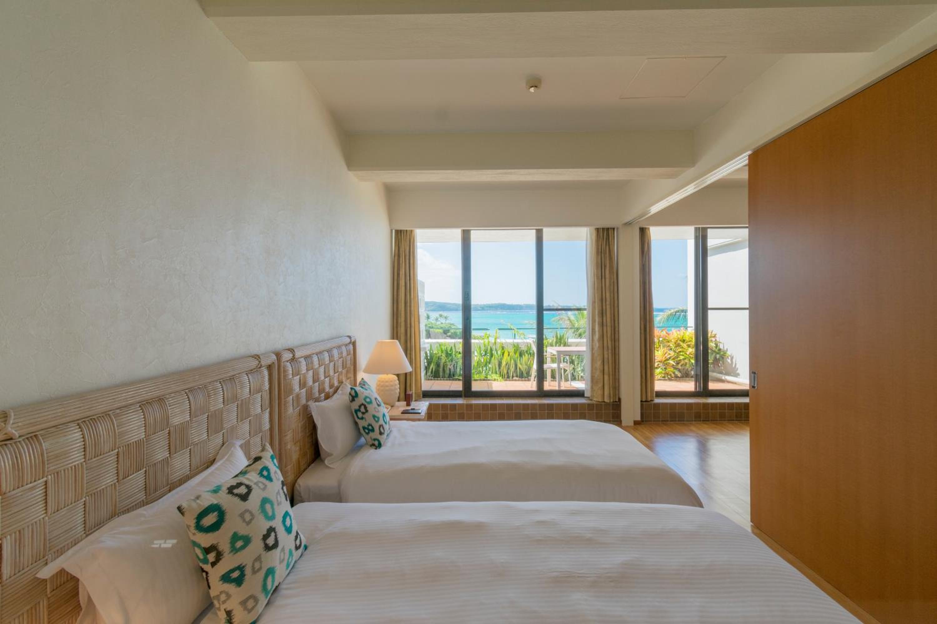 Club Premier Room with  Ocean Front and Lounge Access - Non smoking (Stacking Bed for 3+ guests)