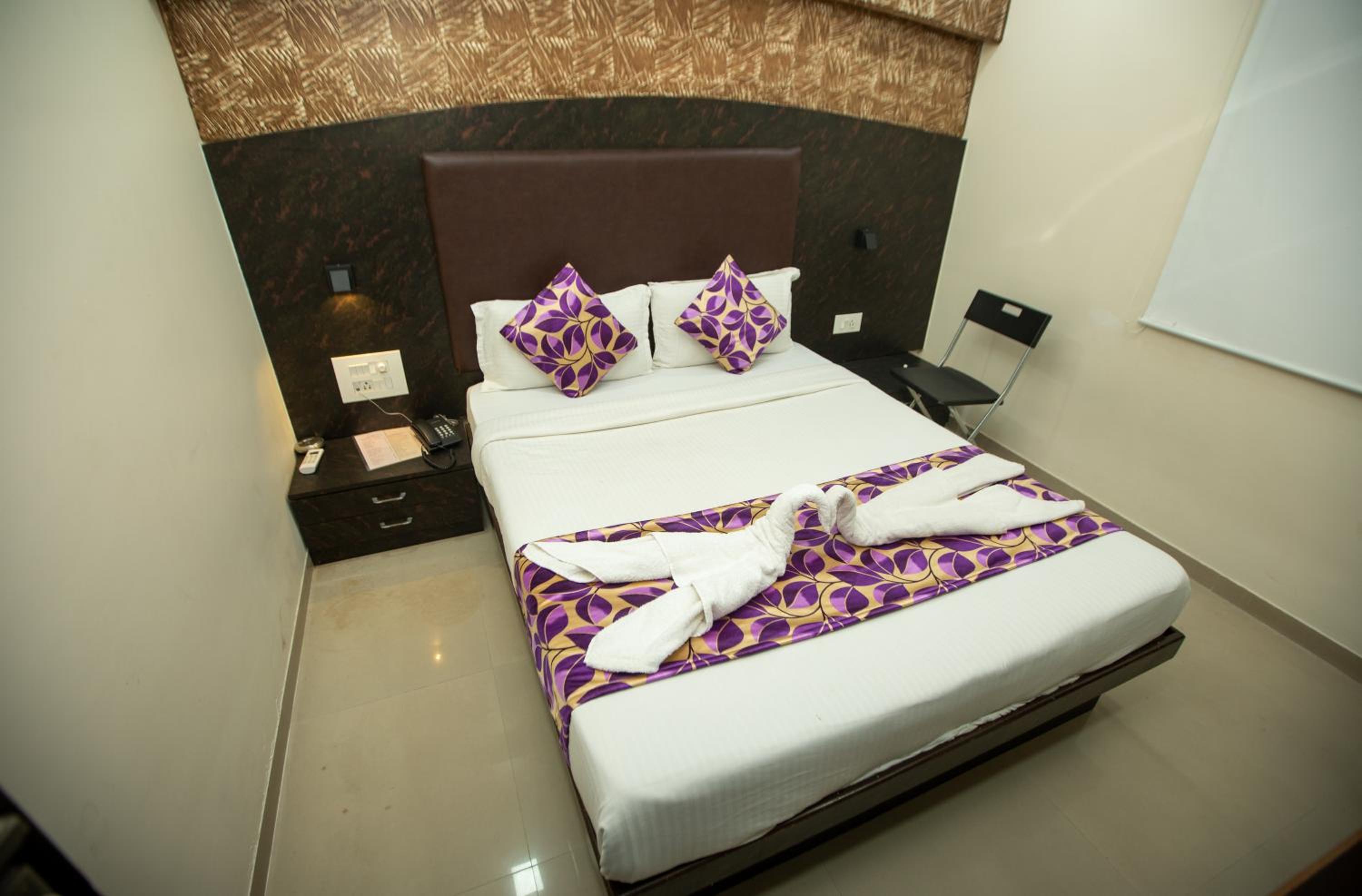 Deluxe Room - Photo 29