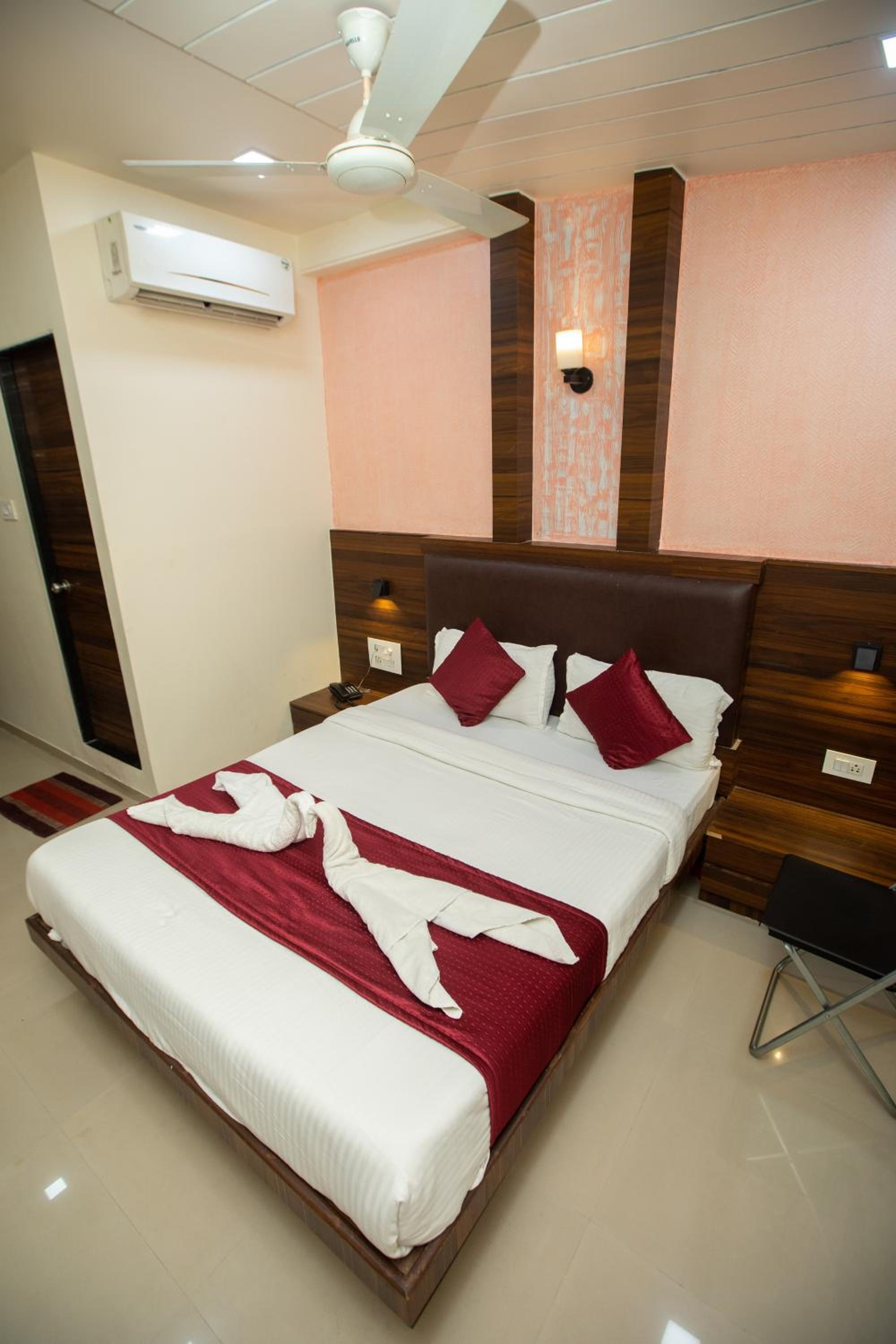 Executive Room - Photo 12