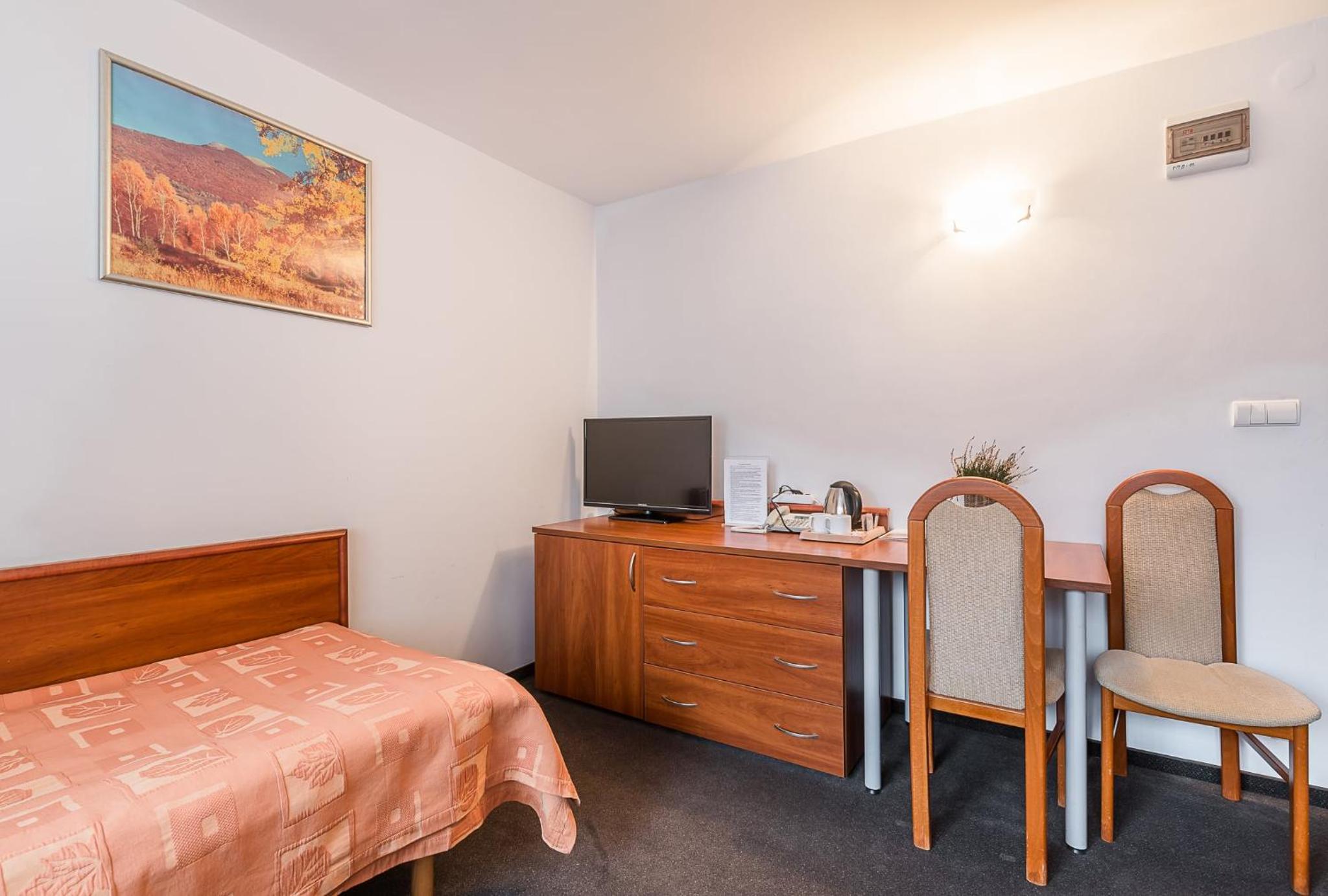 Standard Twin Room photo 3