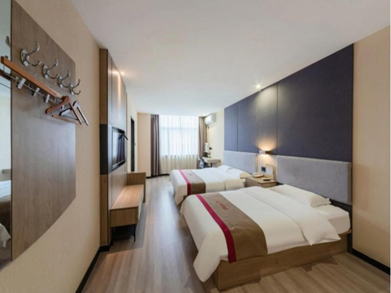Special Offer - Family Room - Photo 1