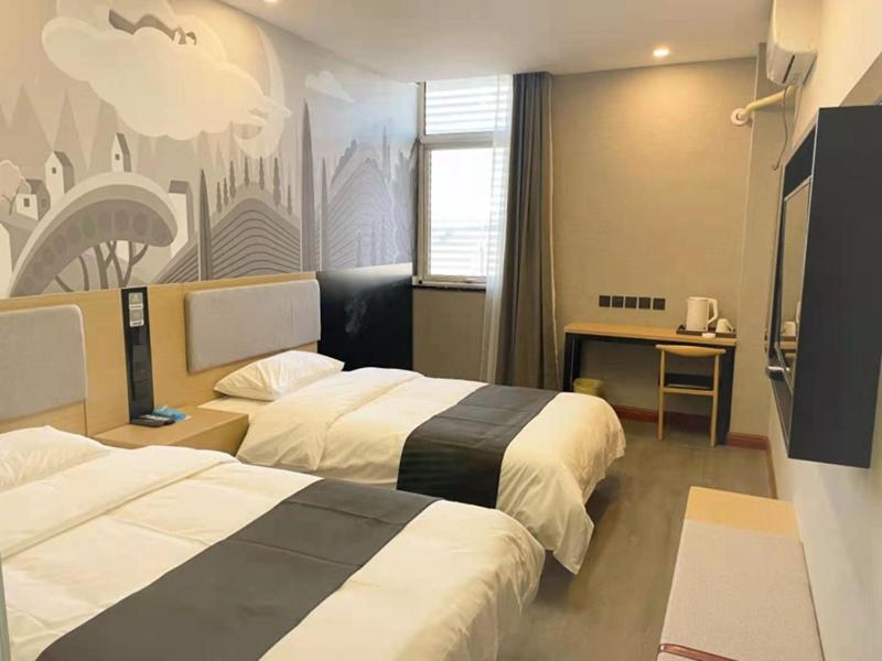 Standard Twin Room photo 2