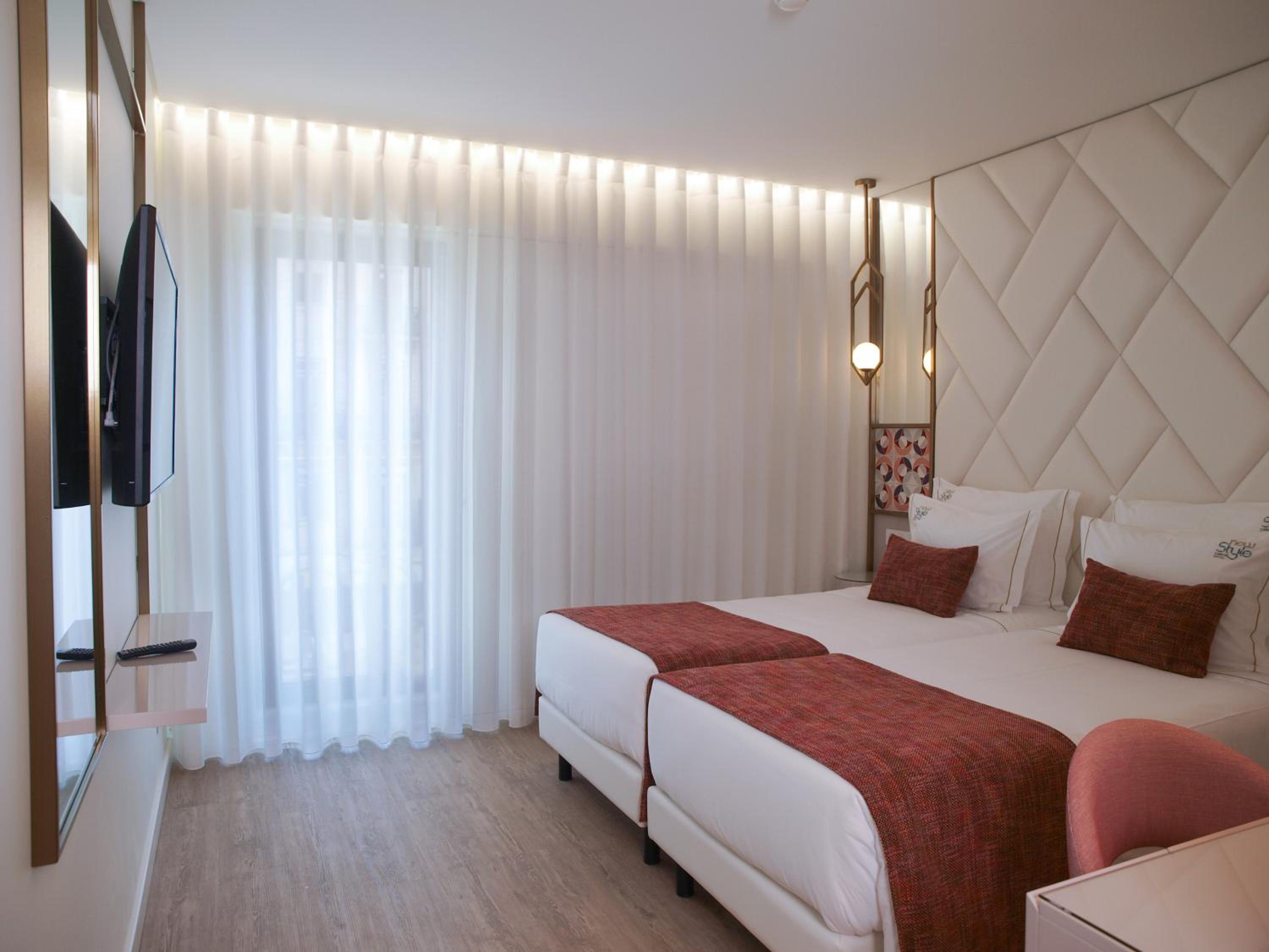 Twin Room - Photo 9