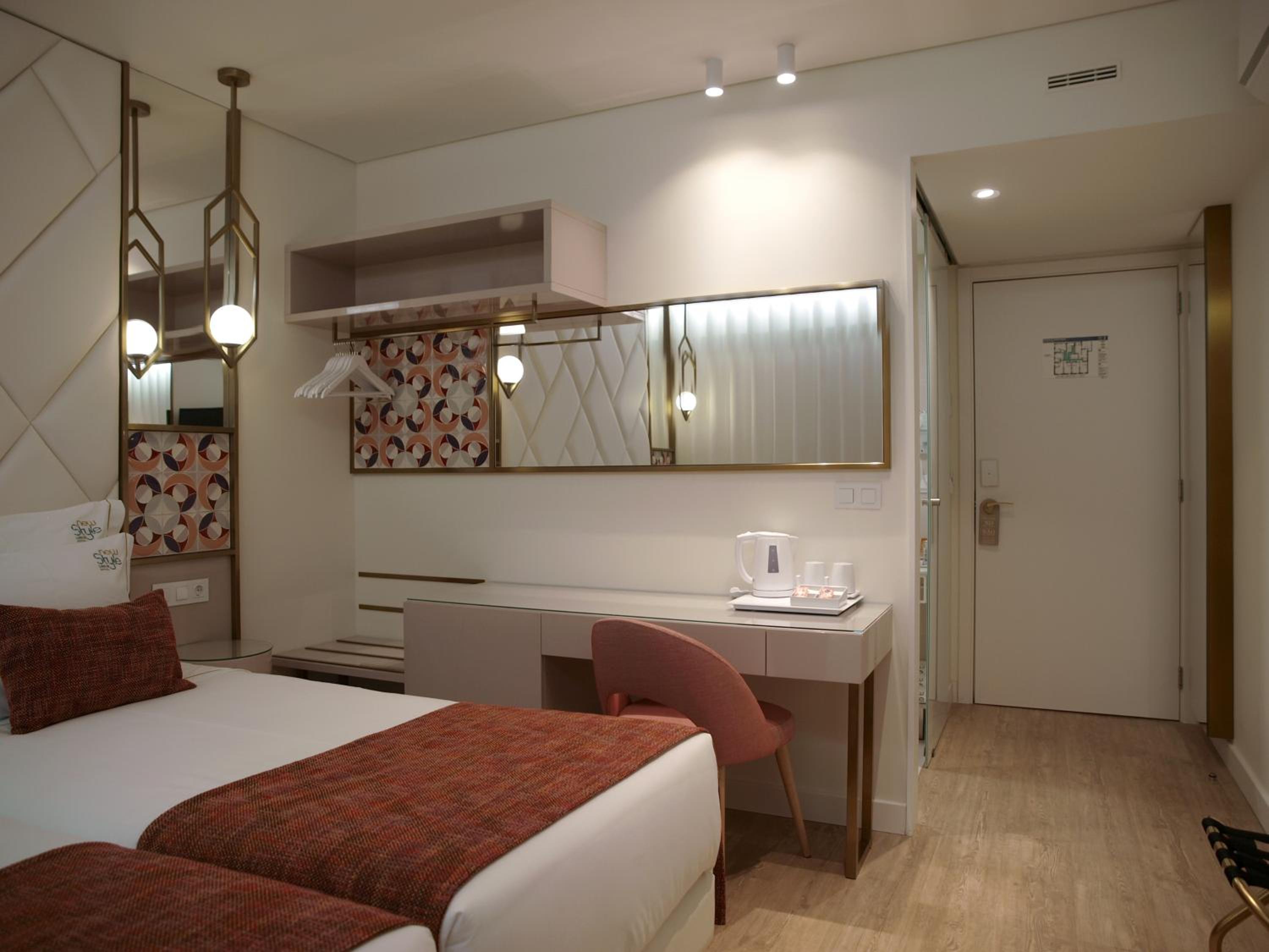 Twin Room - Photo 3
