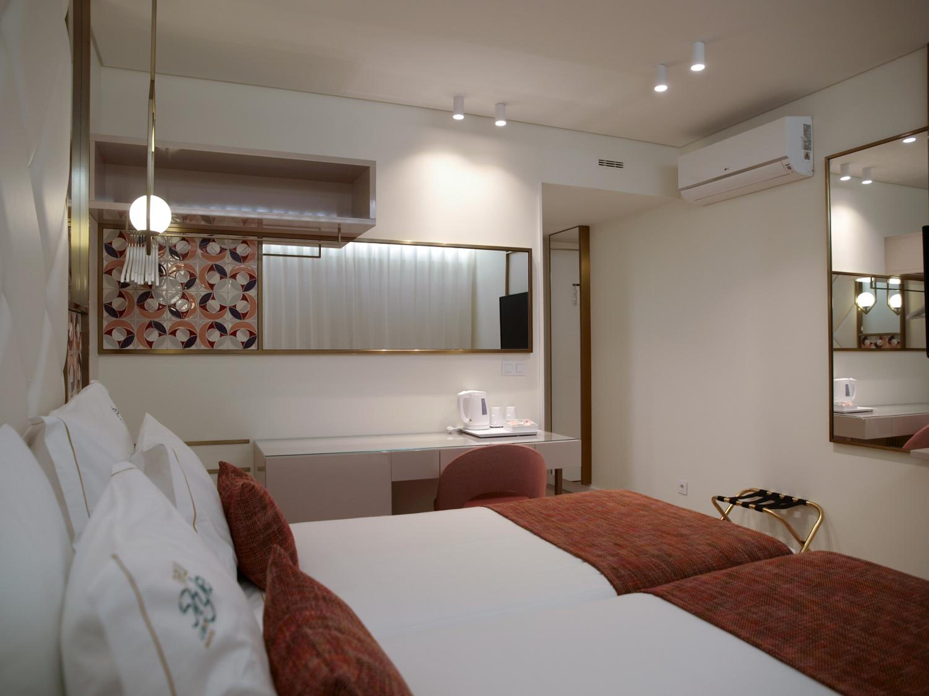 Twin Room - Photo 1