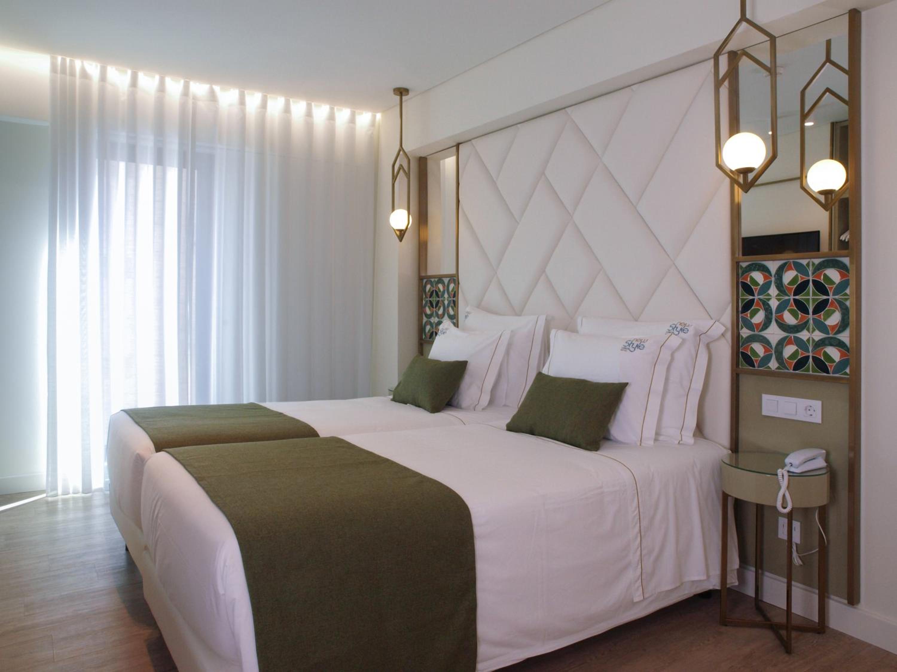 Twin Room - Photo 5