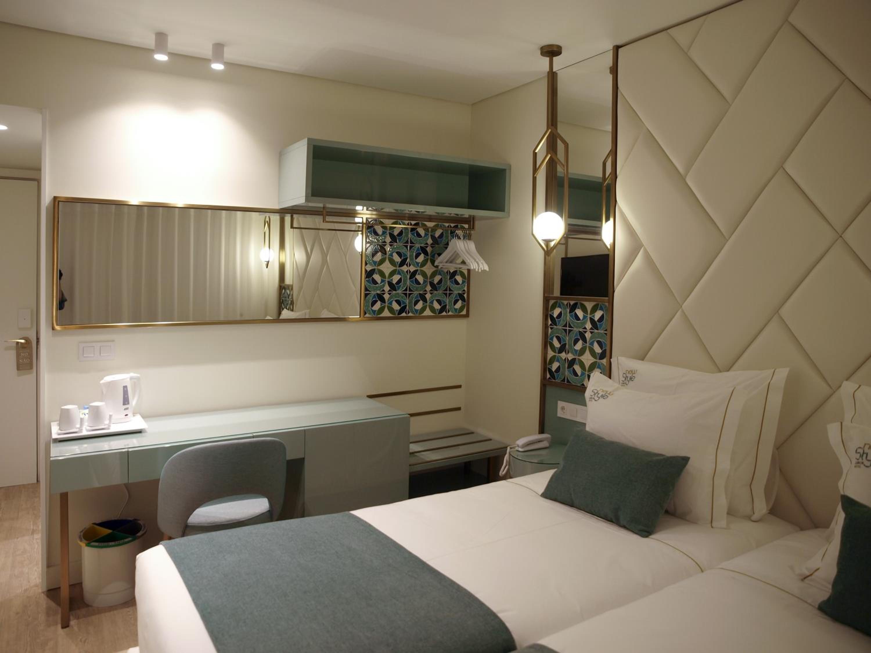 Twin Room - Photo 7