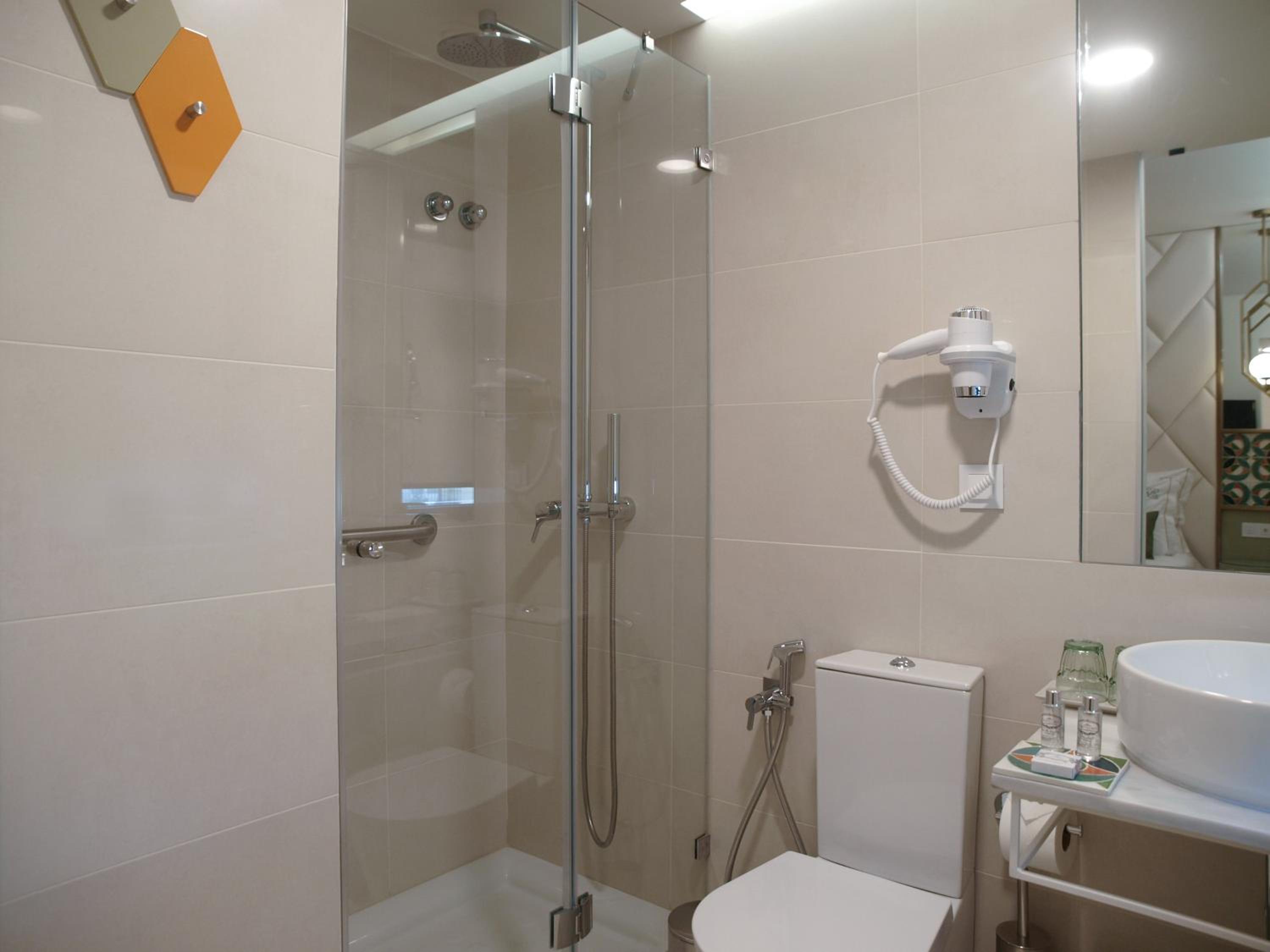 Budget Double Room - Photo 4