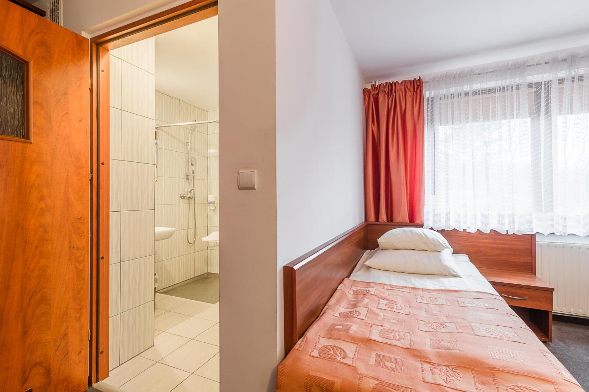 Double Room - Disability Access photo 2