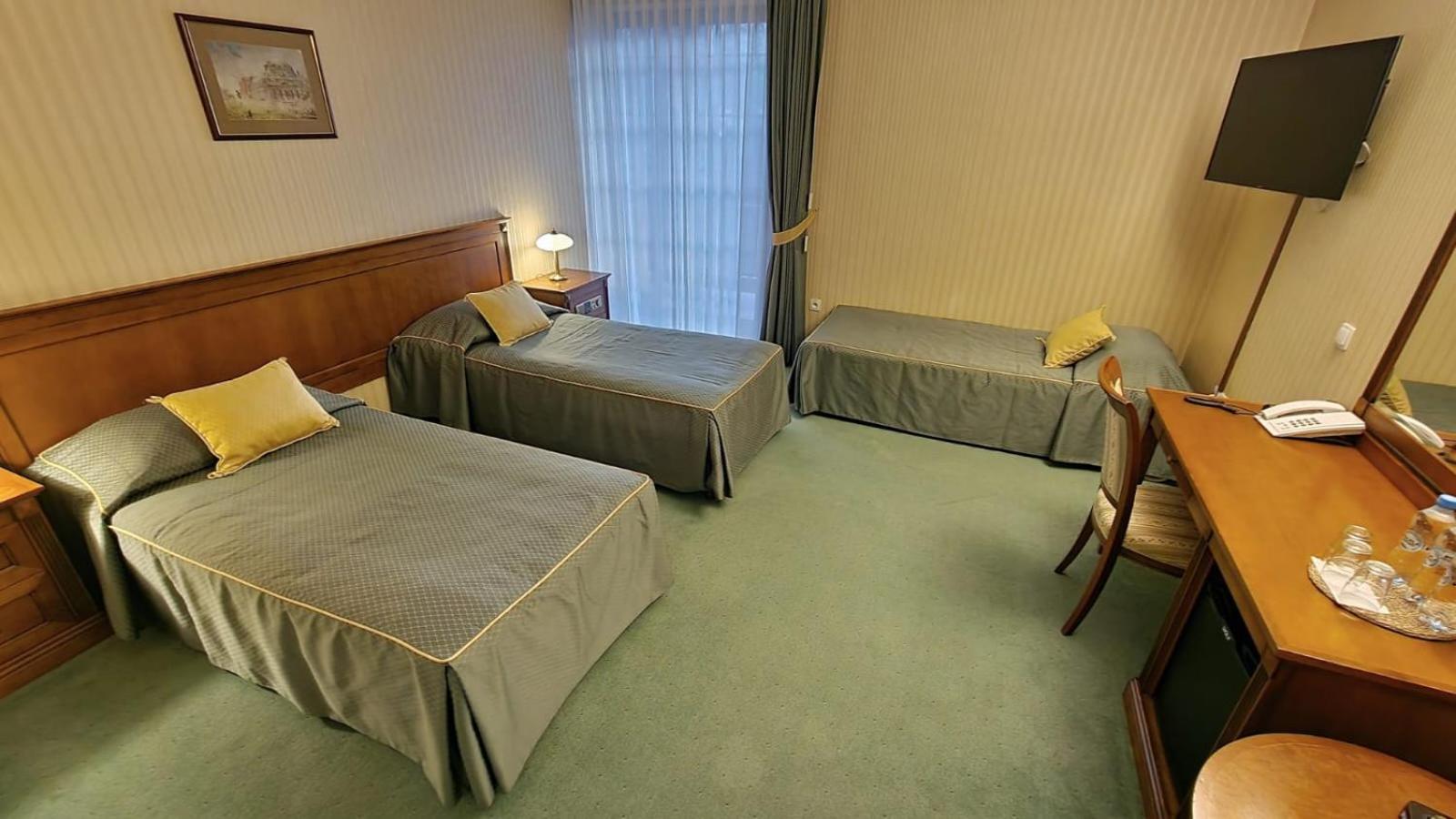 Triple Room - Disability Access - Photo 1