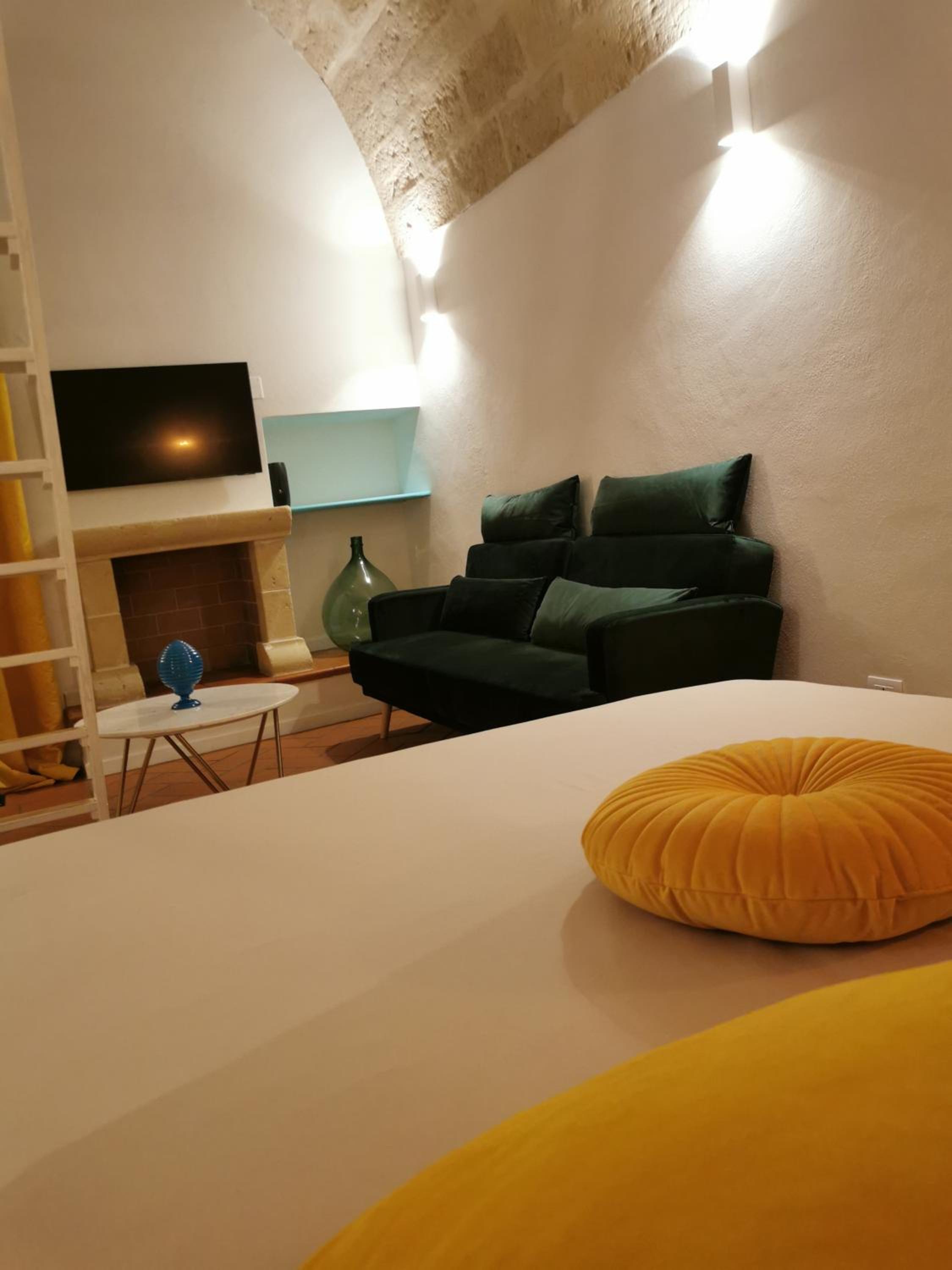 Deluxe Room - Photo 8