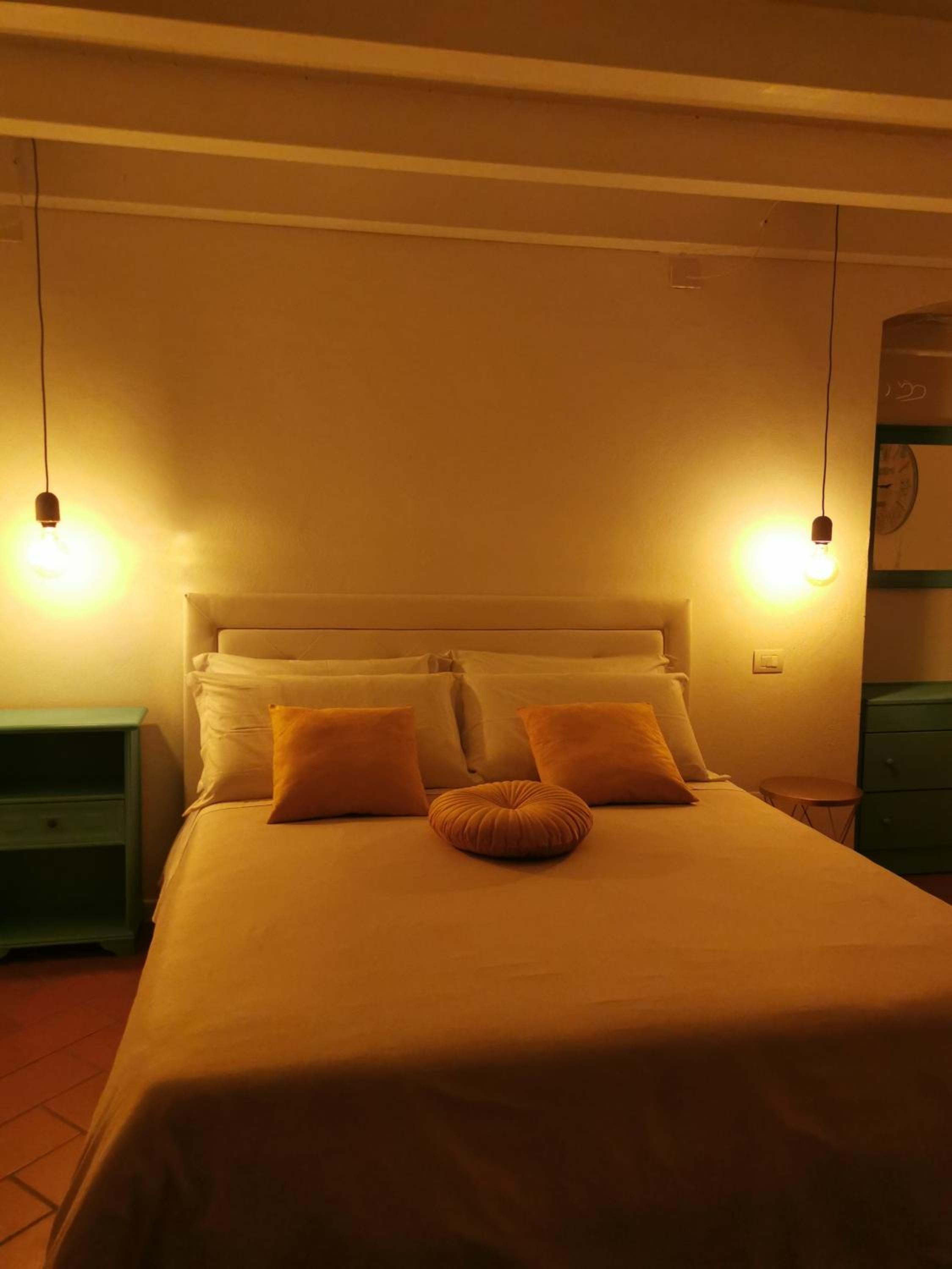 Deluxe Room - Photo 16