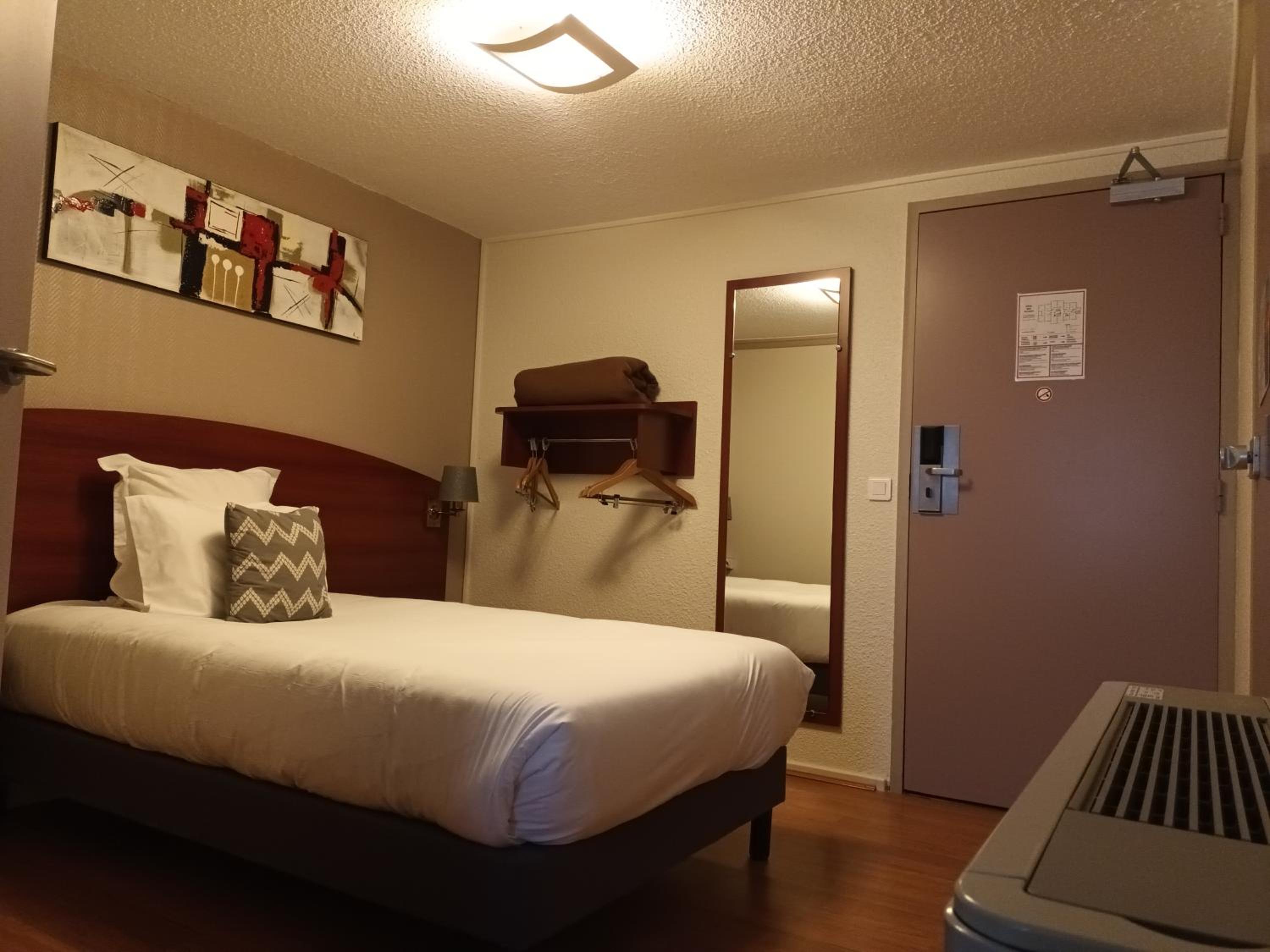 Single Room - Disability Access
