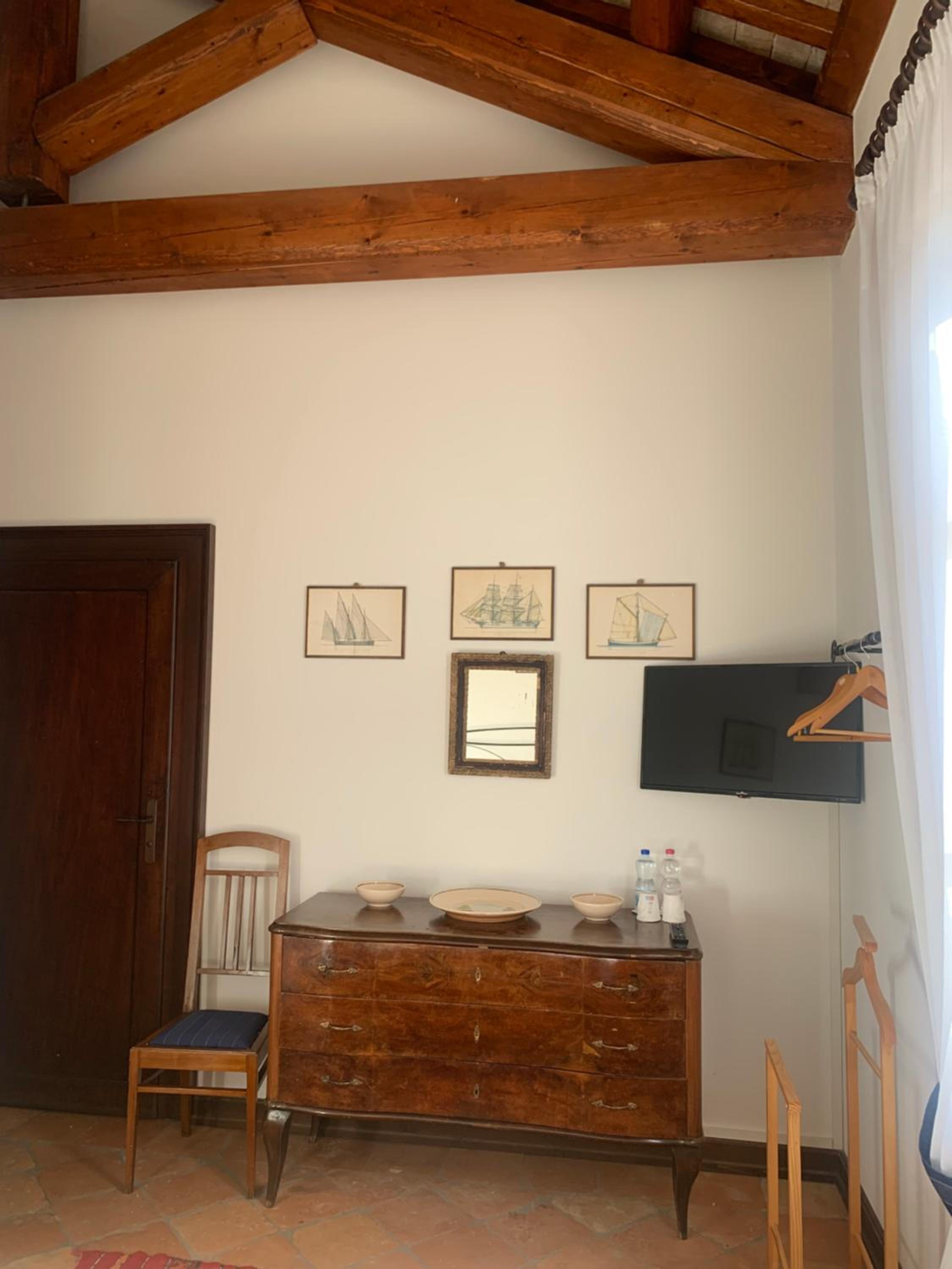 Standard Double Room - Photo 2