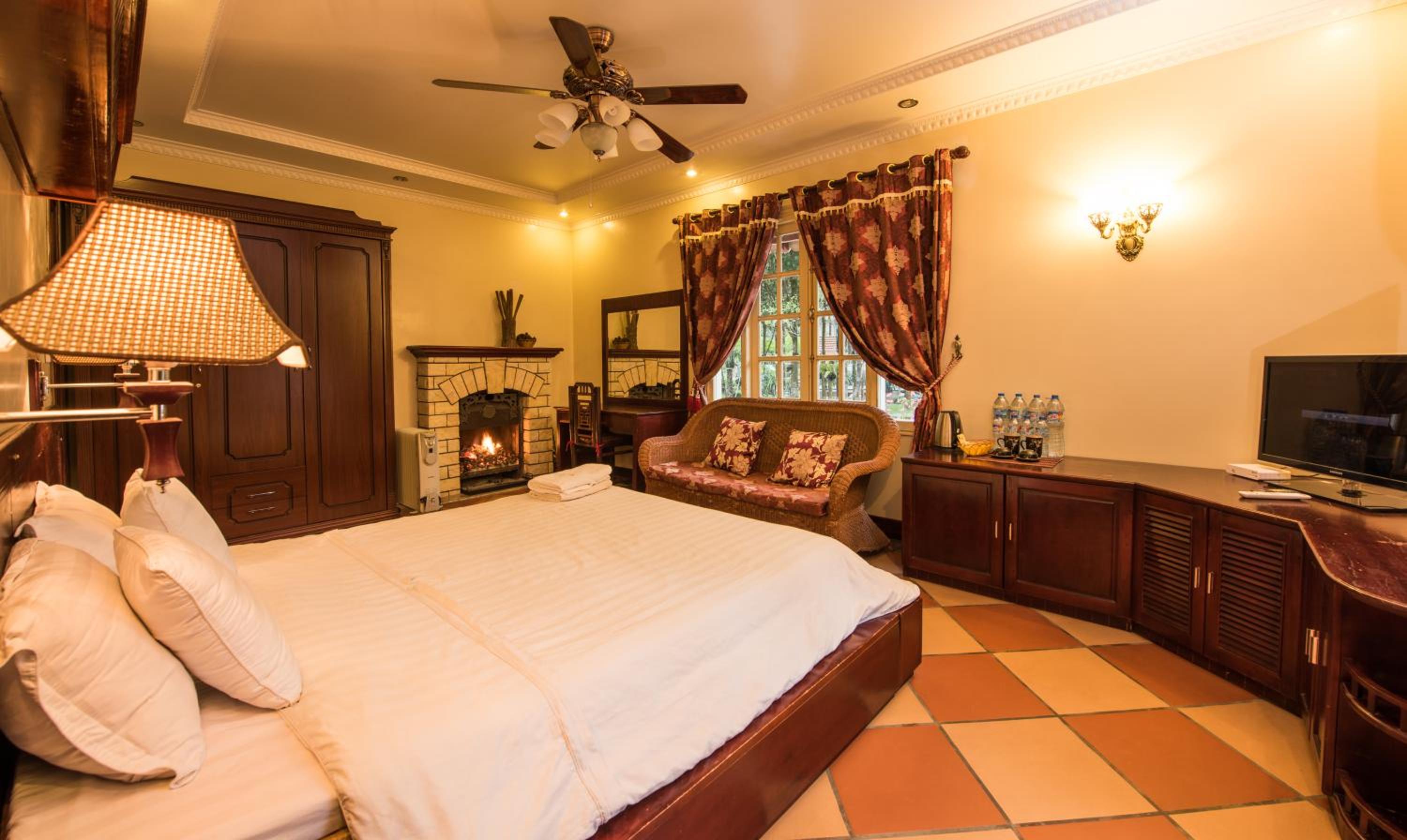 Queen Room with Garden View