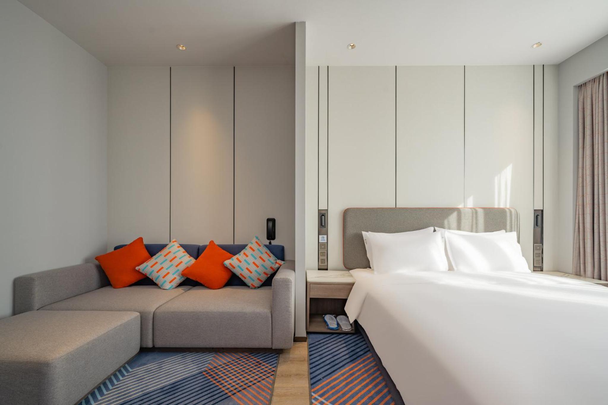 King Suite - Photo 3
