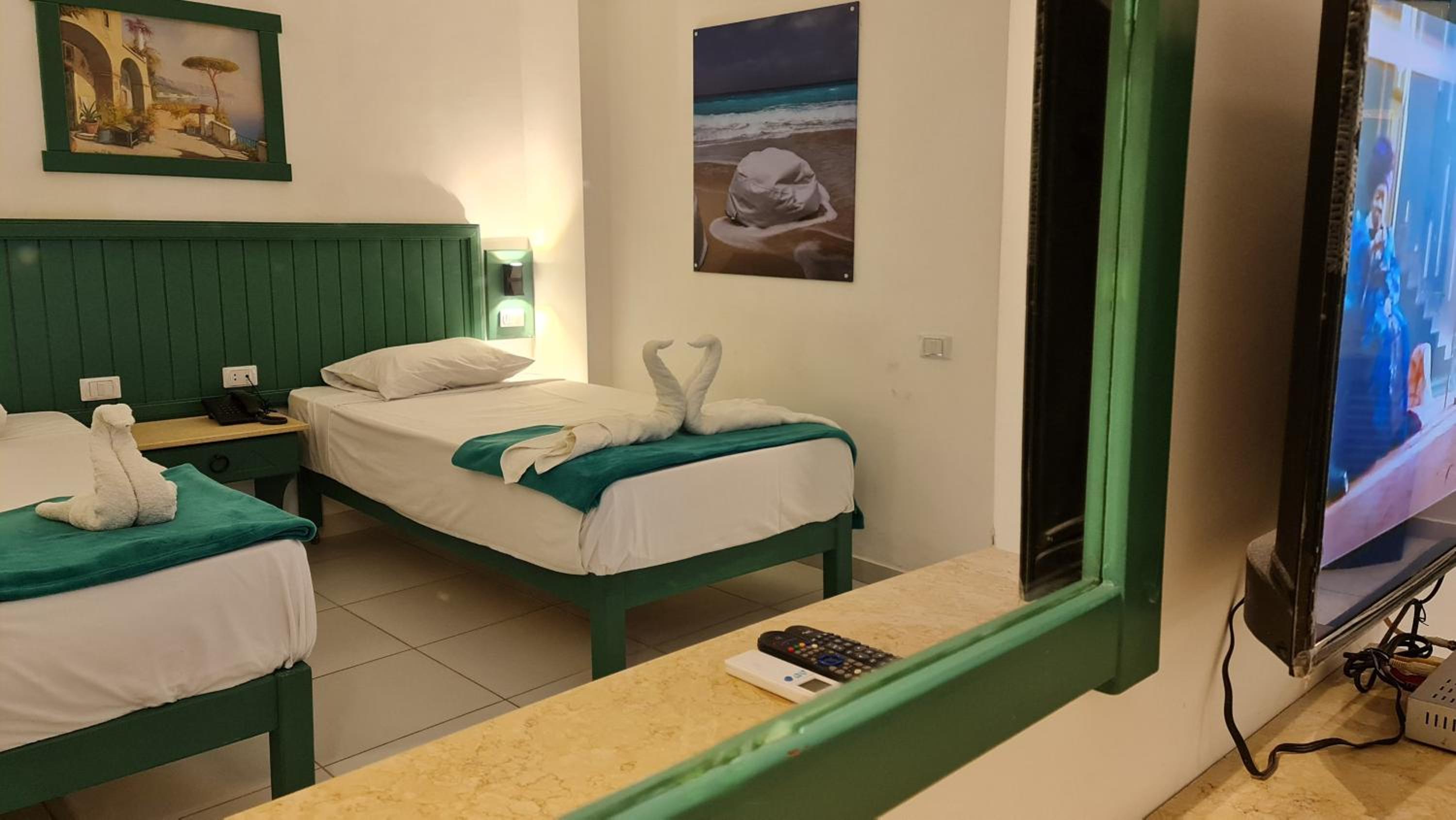 Superior Single Room with Pool View photo 2