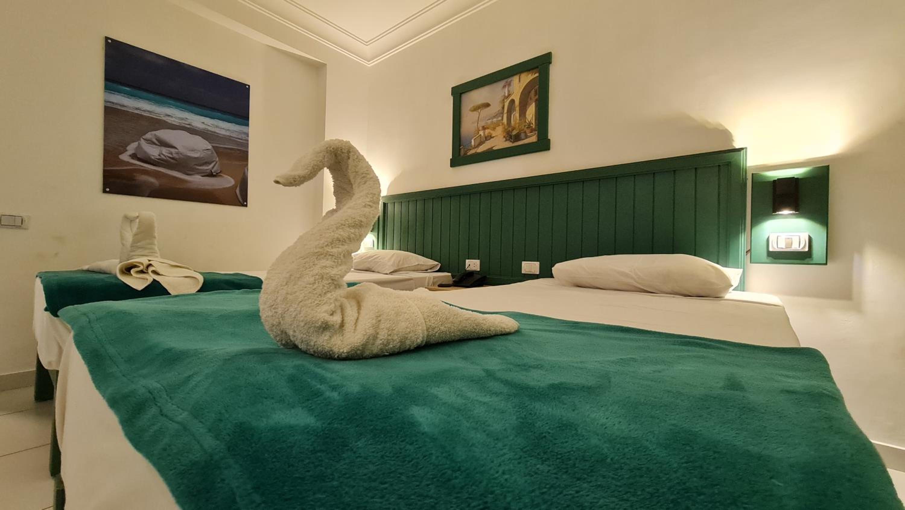 Double Room with Direct Pool Access photo 2