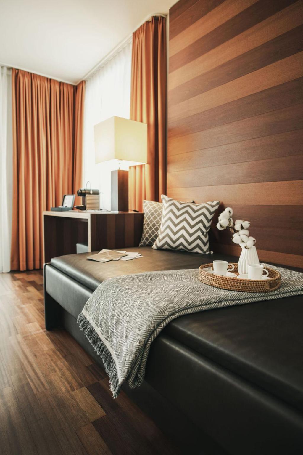 King Room with Garden View - Photo 2