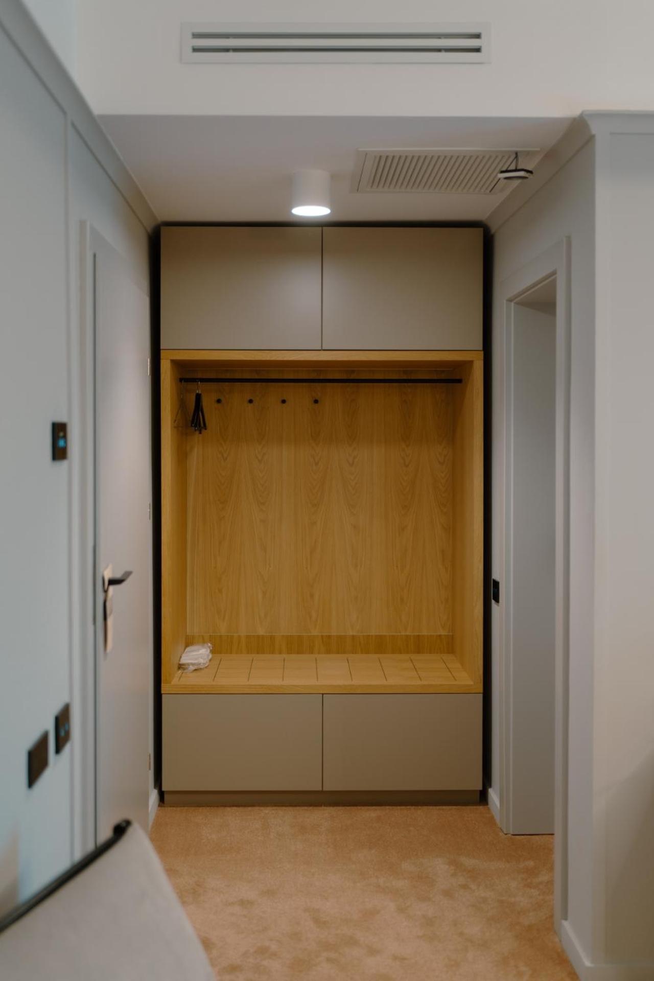 Deluxe Double or Twin Room - Photo 2
