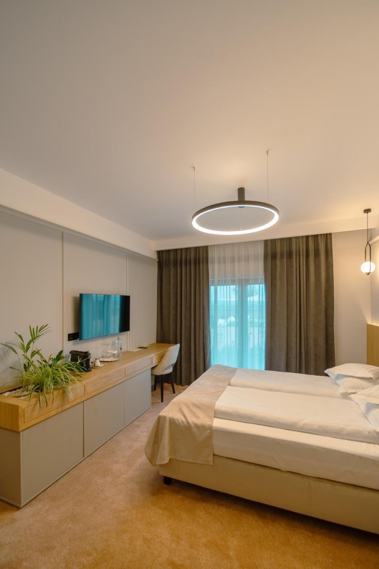 Deluxe Double or Twin Room - Photo 1