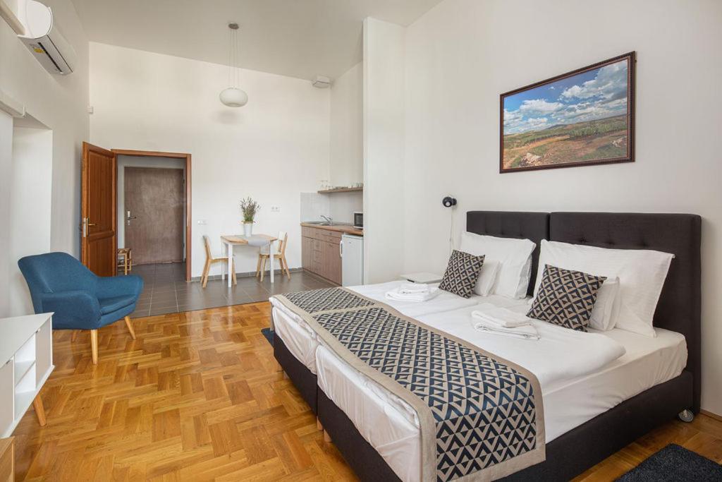 Double Or Twin Room photo 1