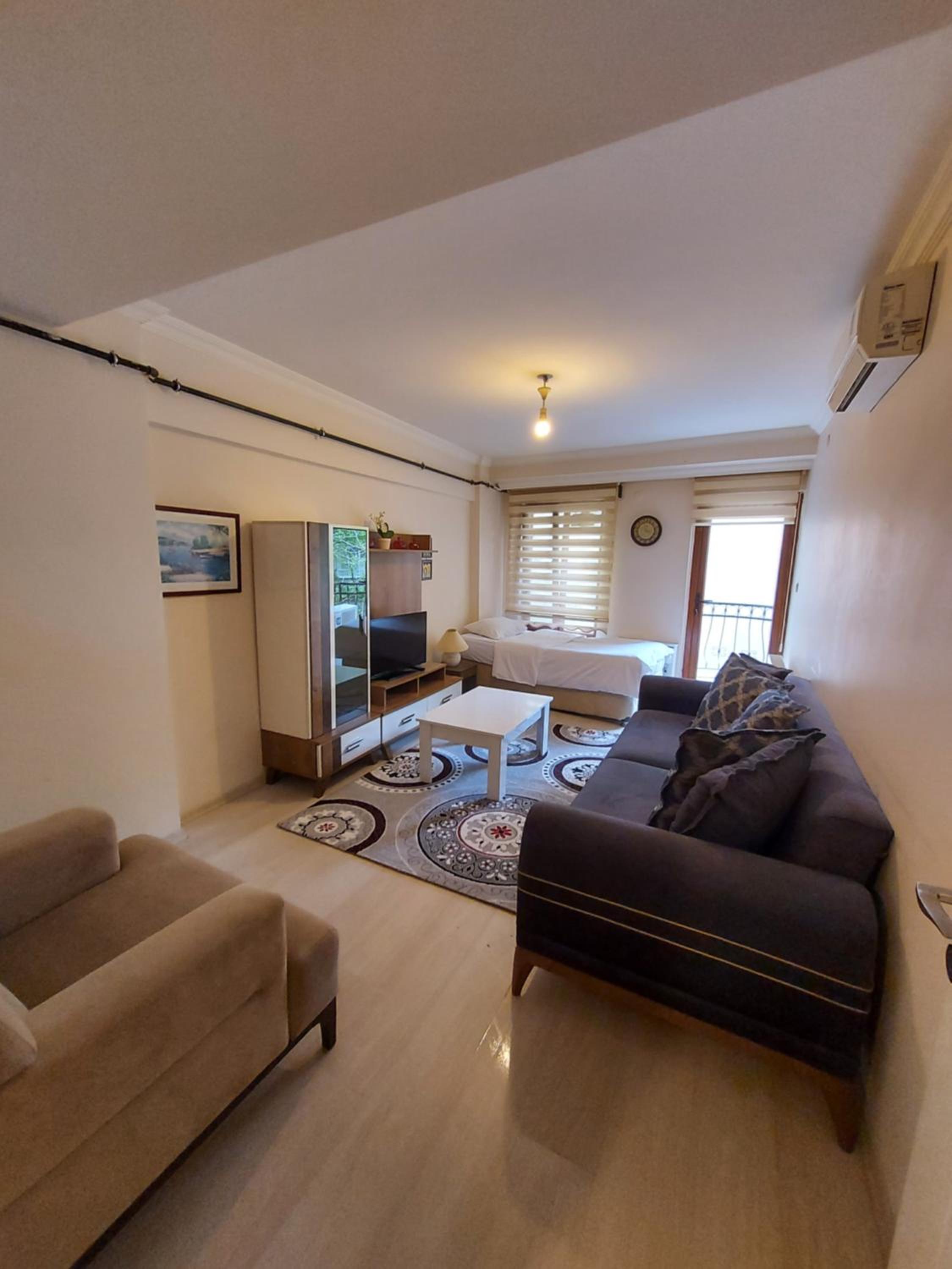 One-Bedroom Apartment photo 1