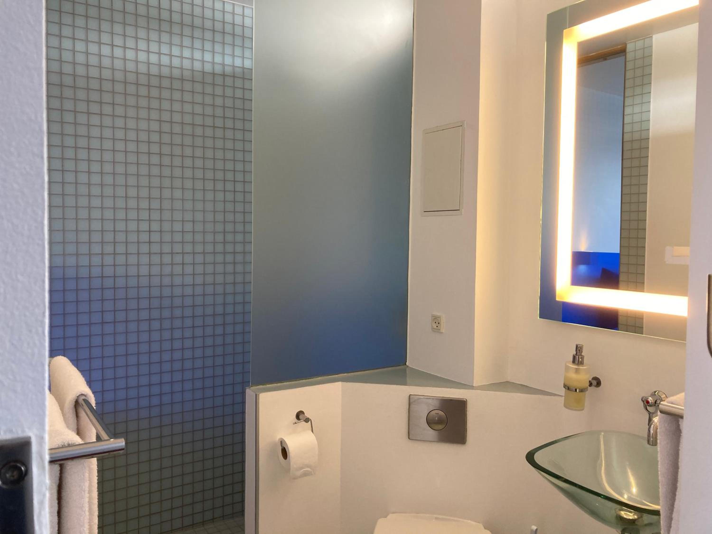Double Room - Photo 23