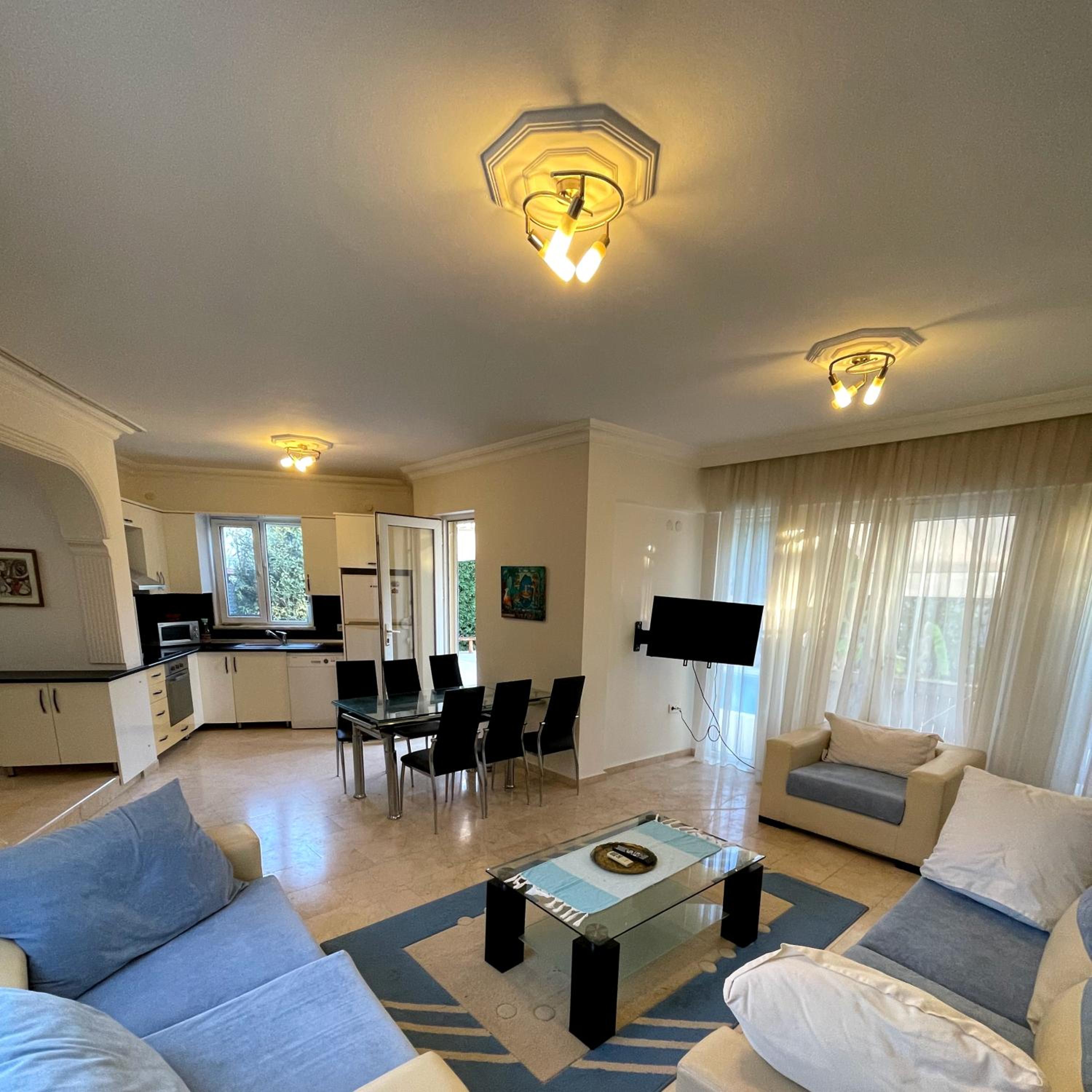 Three-Bedroom Villa photo 1